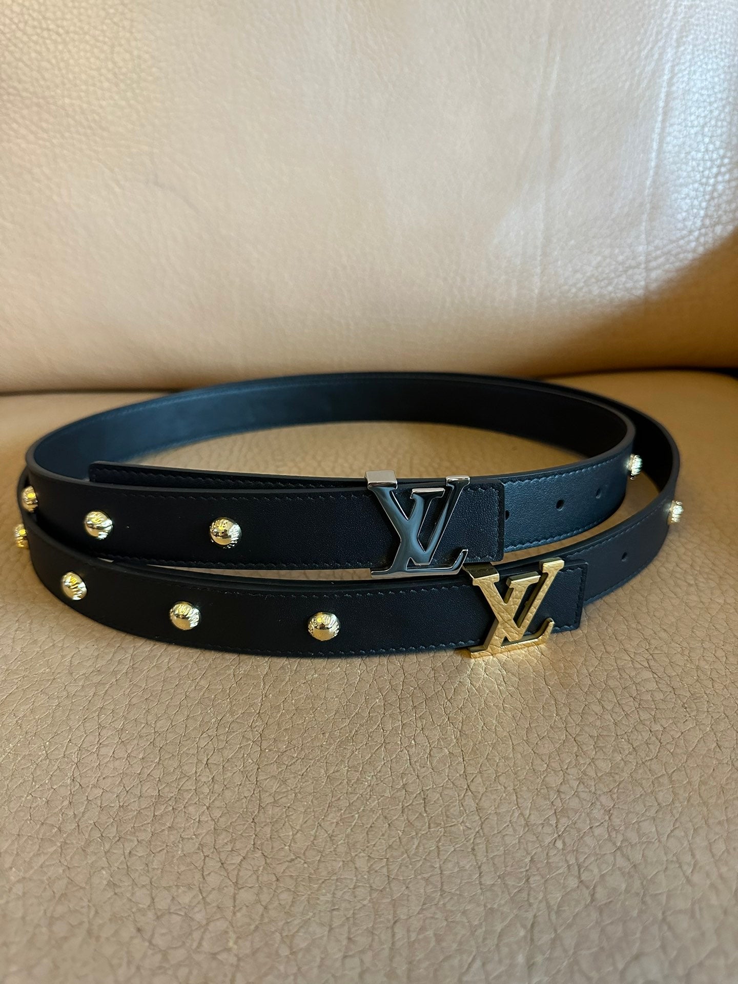 Louis Vuitton Initiales Studs 30mm Reversible Belt Silver Buckle Black Leather