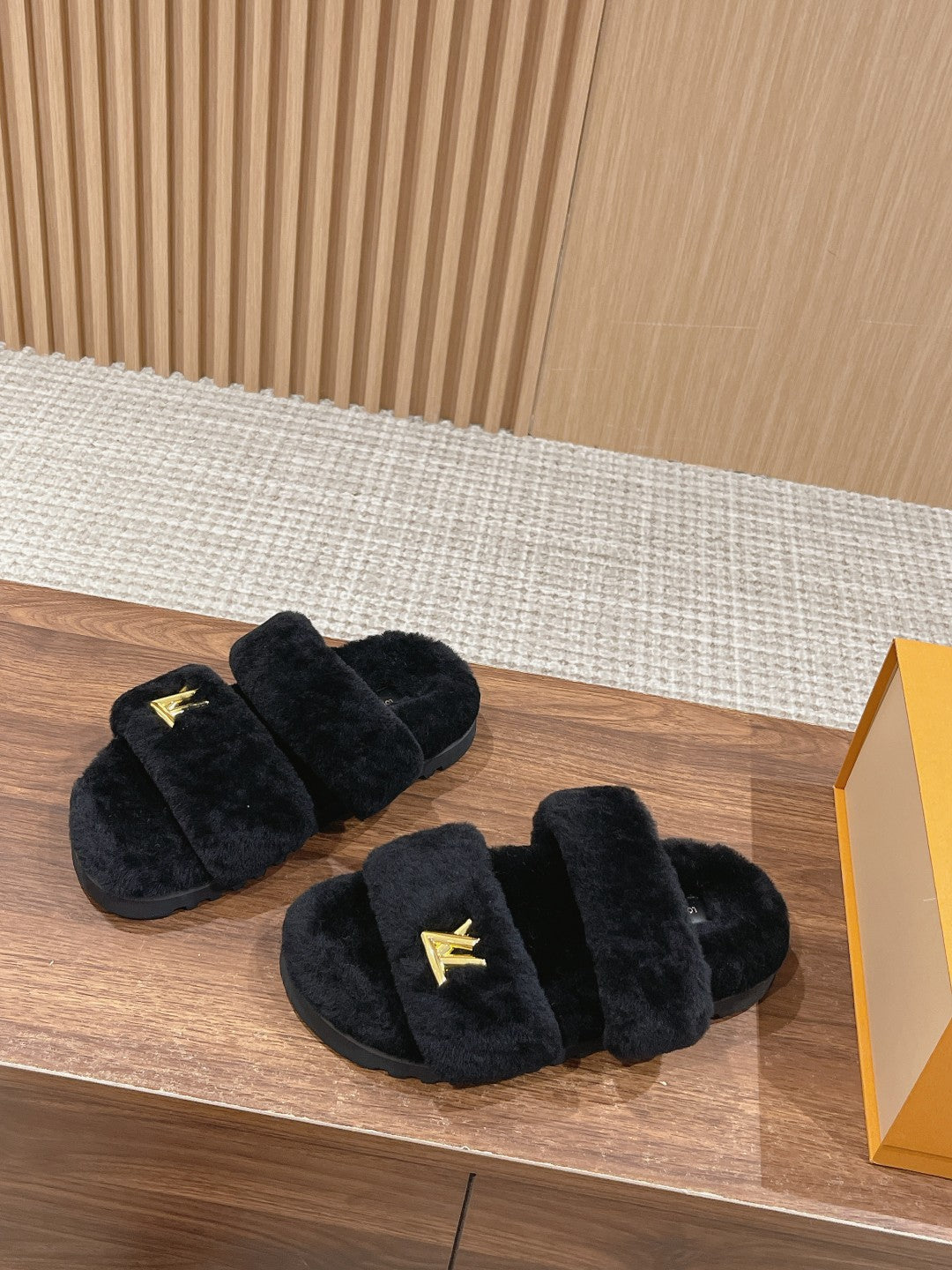 Louis Vuitton Sunset Flat Comfort Mule Black Wool