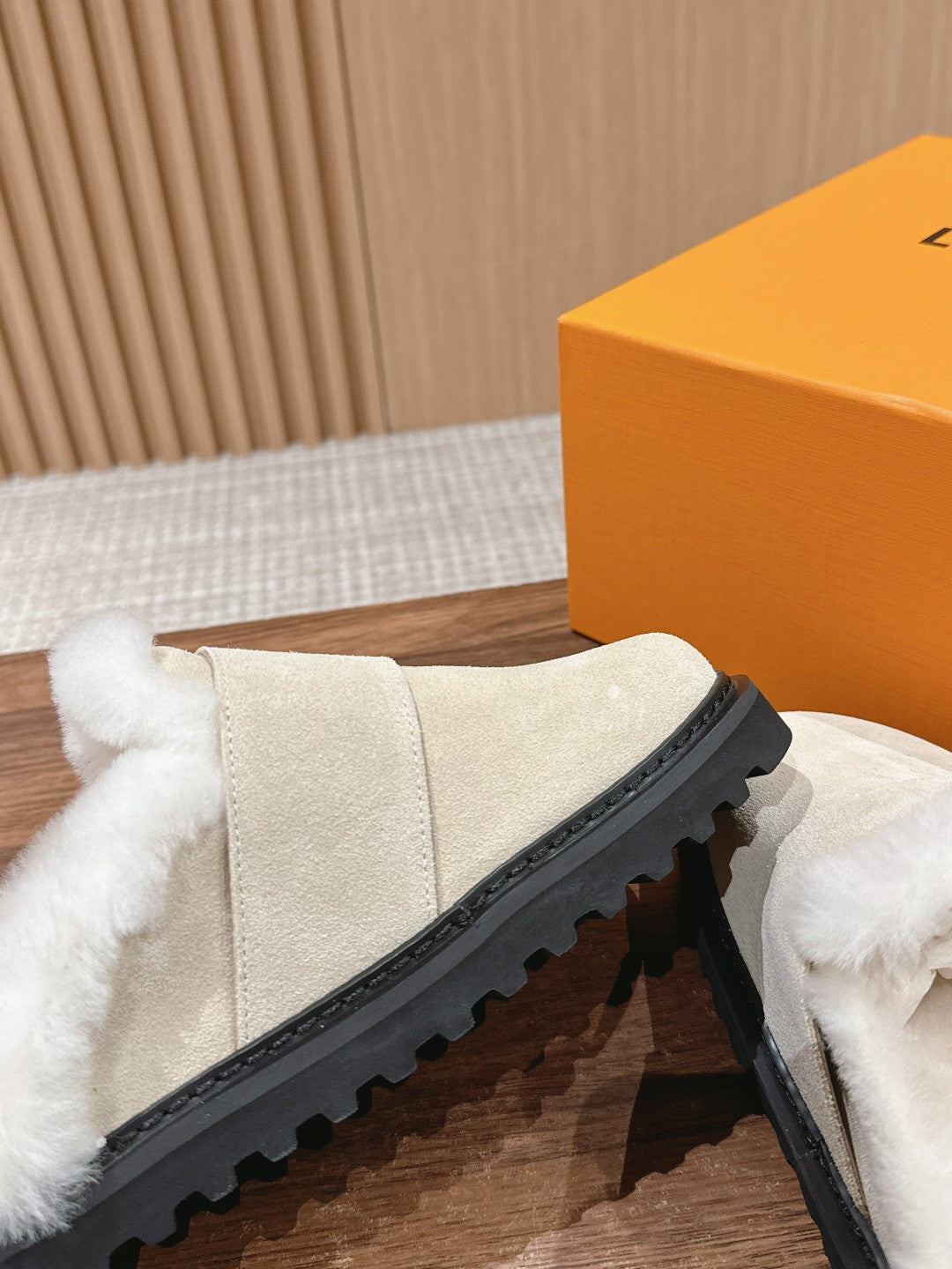 Louis Vuitton Cosy Flat Comfort Clog Beige Fur Lining Suede