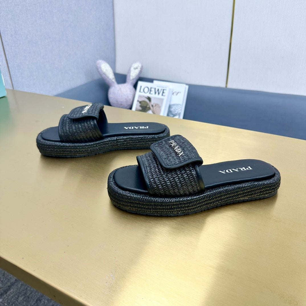 PRADA Crochet Mule 20 Black