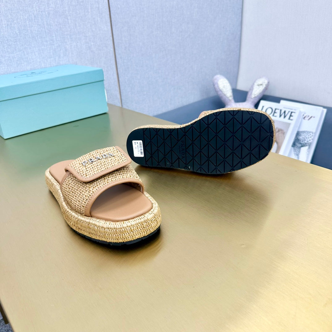 PRADA Crochet Mule 20 Beige