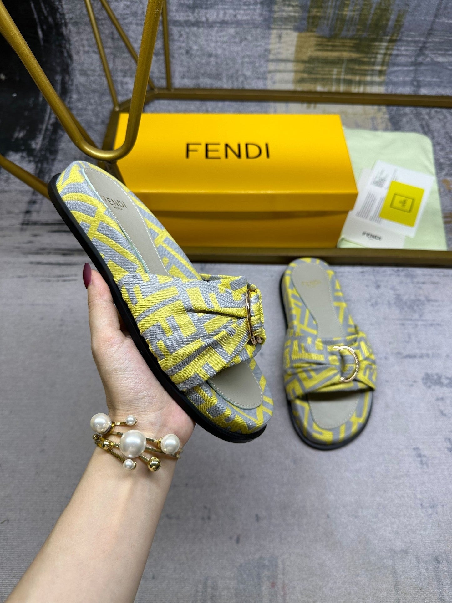 FENDI FF Feel 10 Yellow Grey FF jacquard Slide