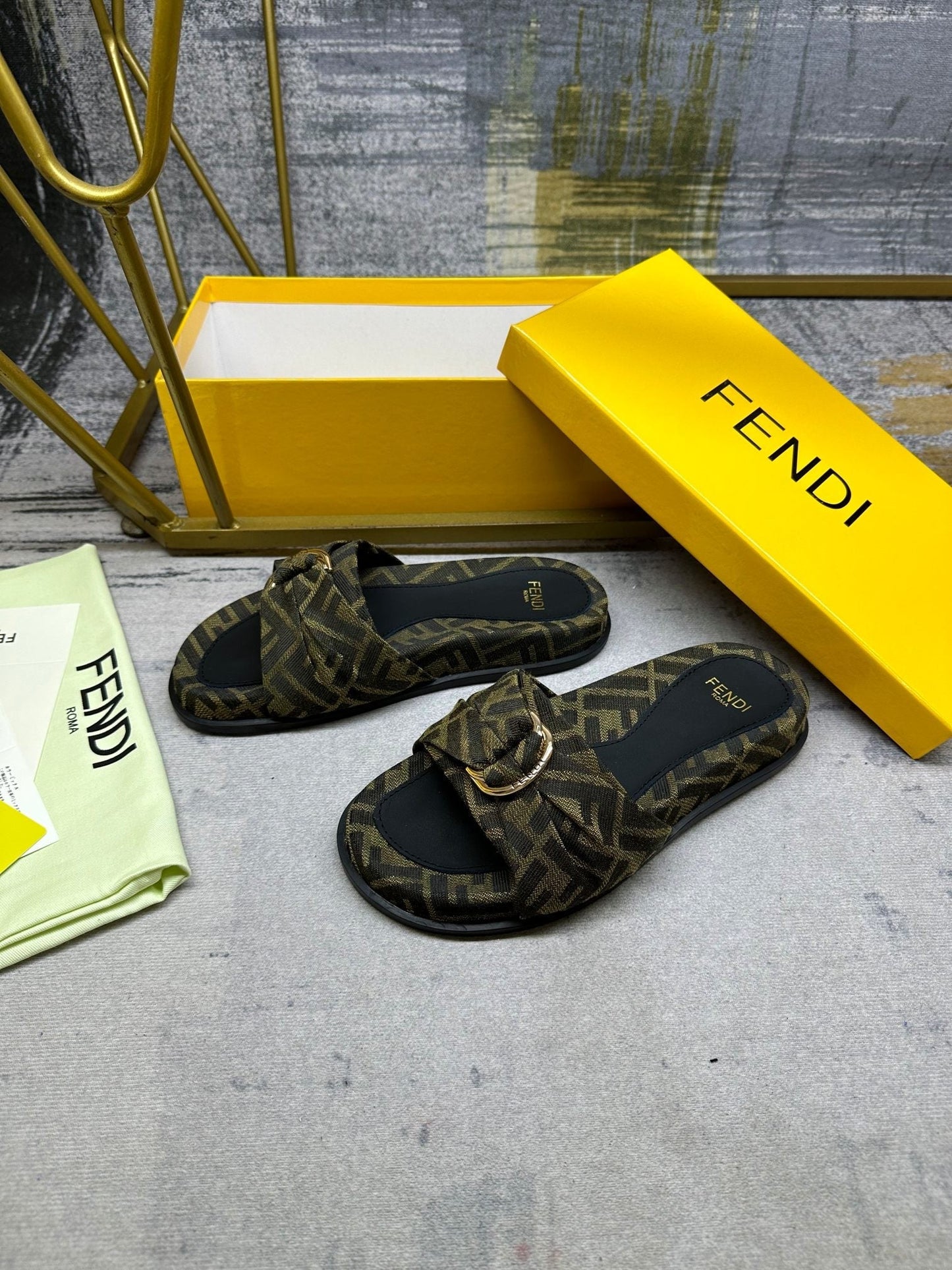 FENDI FF Feel 10 Olive Black FF jacquard Slide
