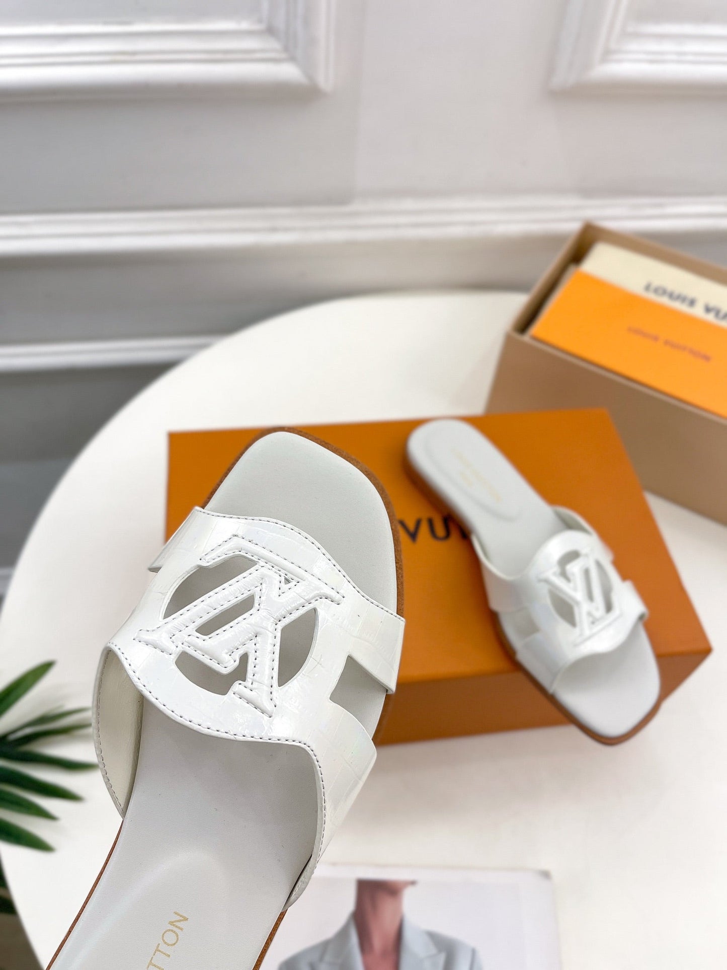 Louis Vuitton isola flat mule white calfskin