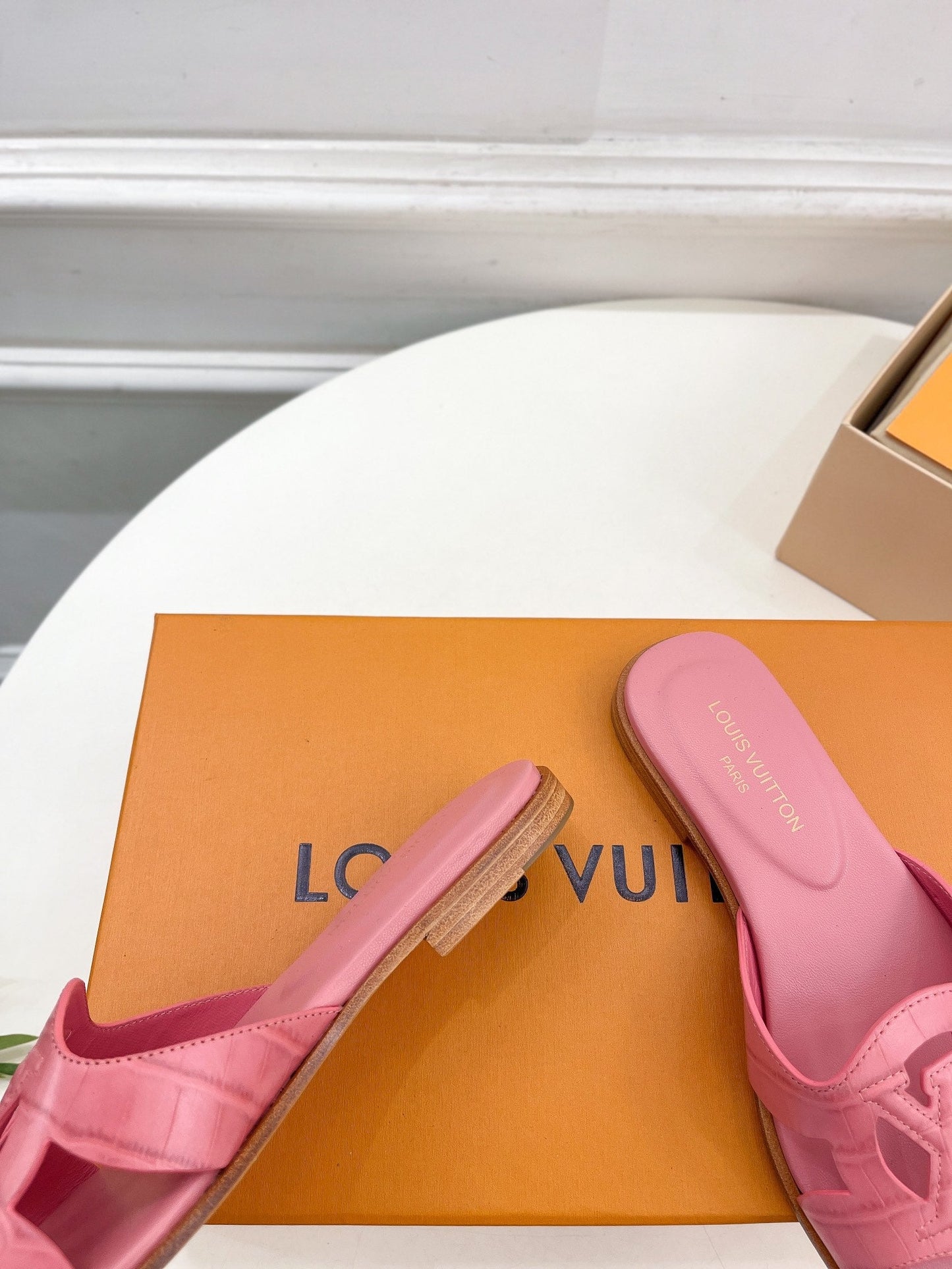 Louis Vuitton isola flat mule pink calfskin