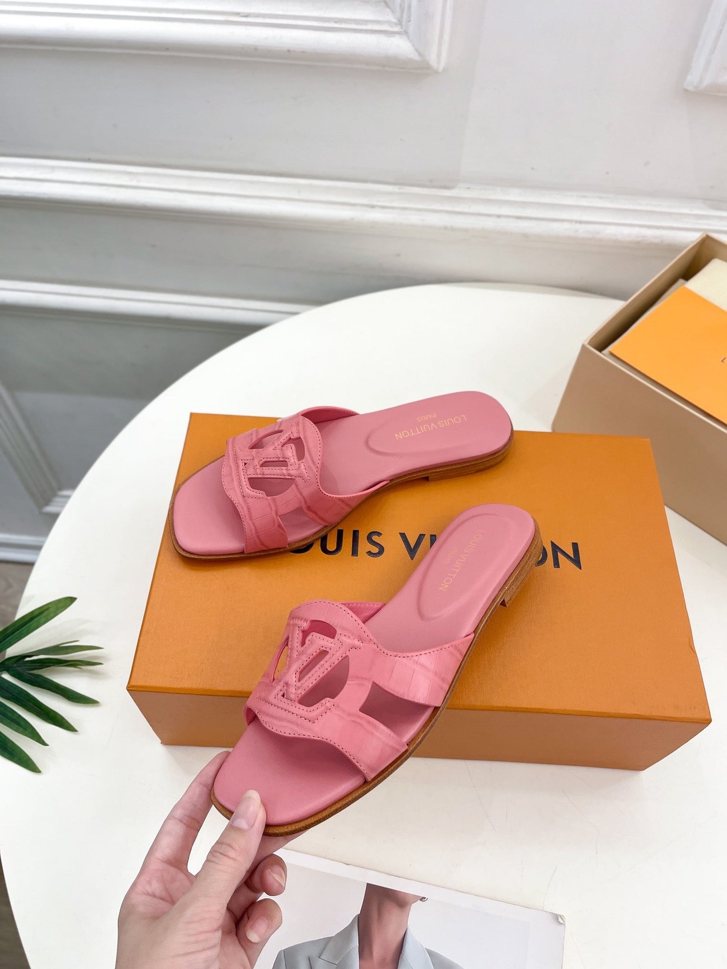 Louis Vuitton isola flat mule pink calfskin