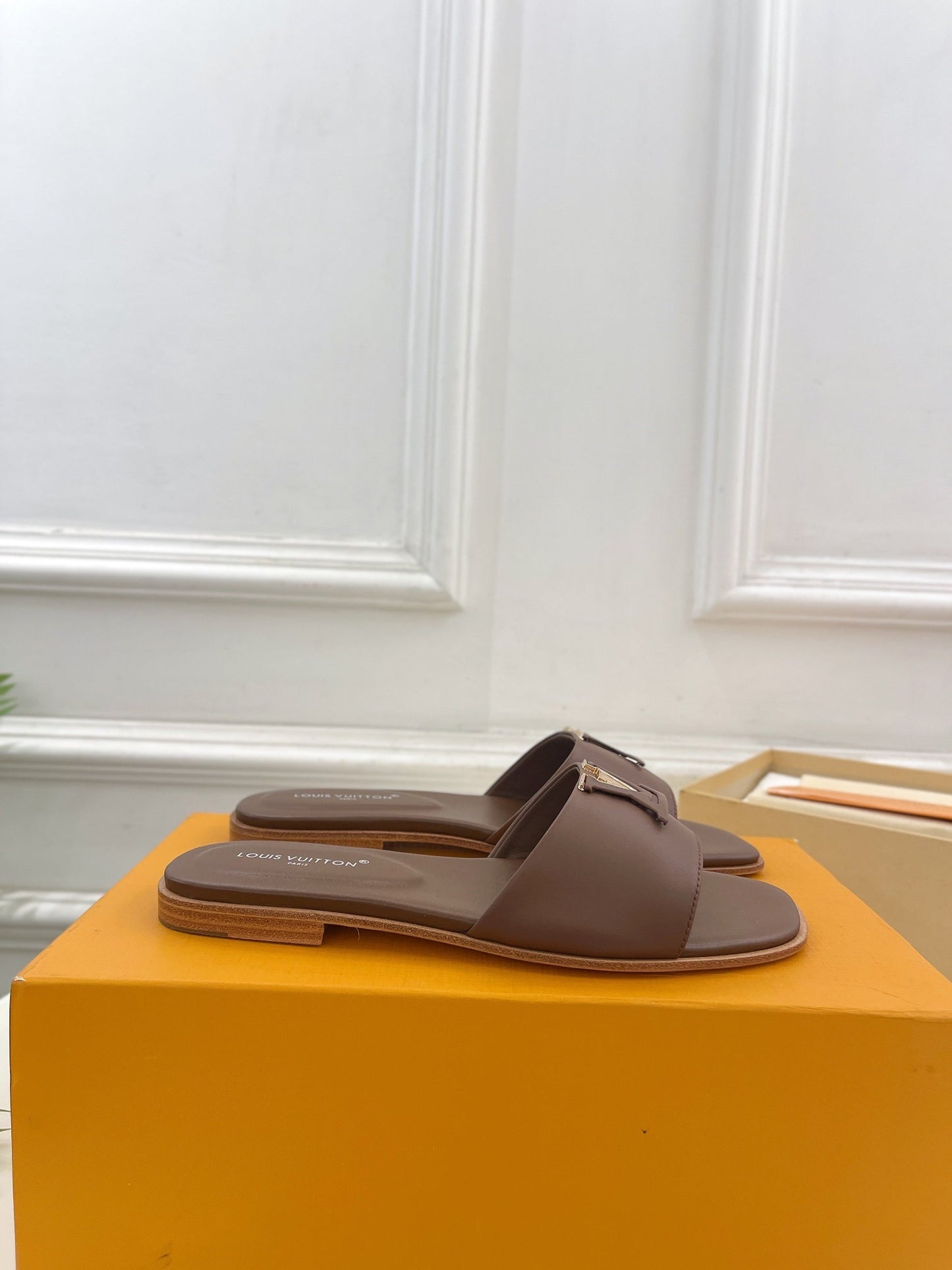 Louis Vuitton capri flat mule chocolate calfskin