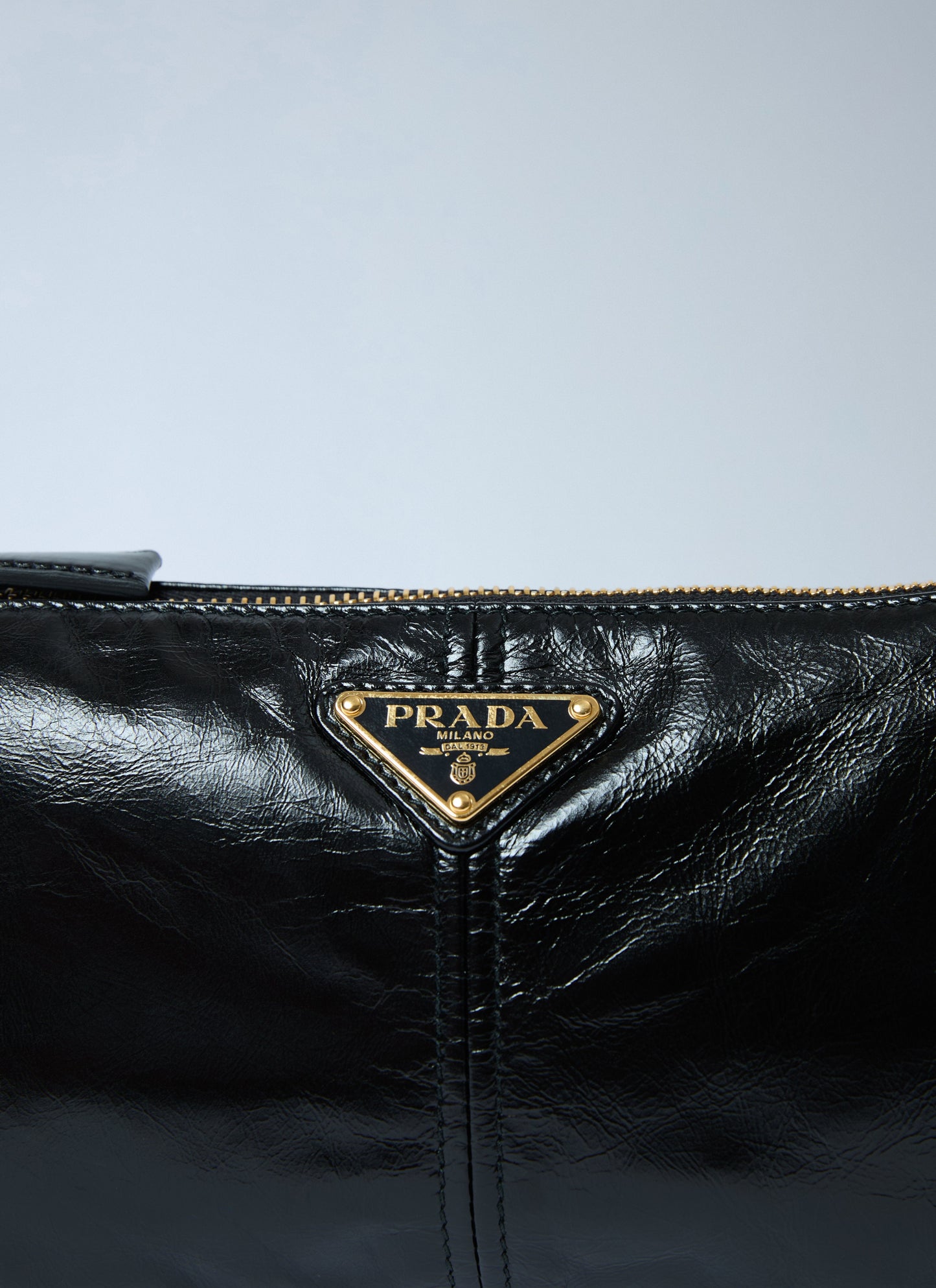 Prada Women Medium Re-Edition 2002 Shoulder Bag