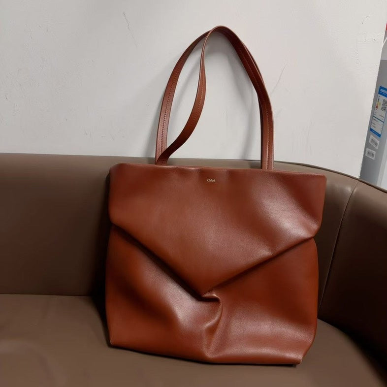 Chloe Tote Bag in Brown Leather