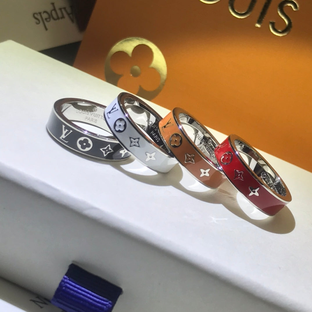 Louis Vuitton LOGO STAR AND SUN RING
