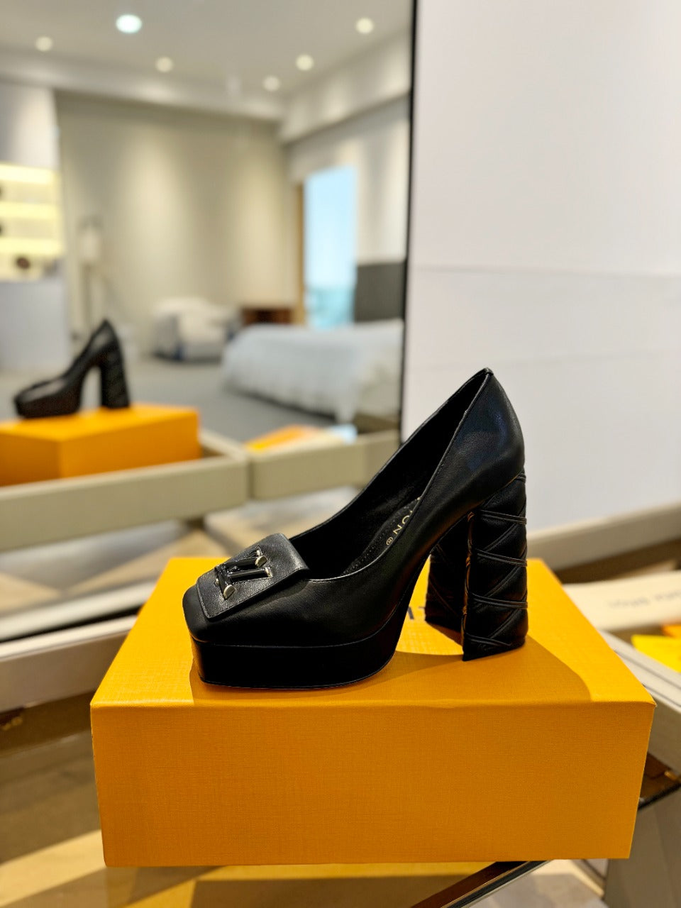 Louis Vuitton Shake Pump 120mm Plain Black Cowhide
