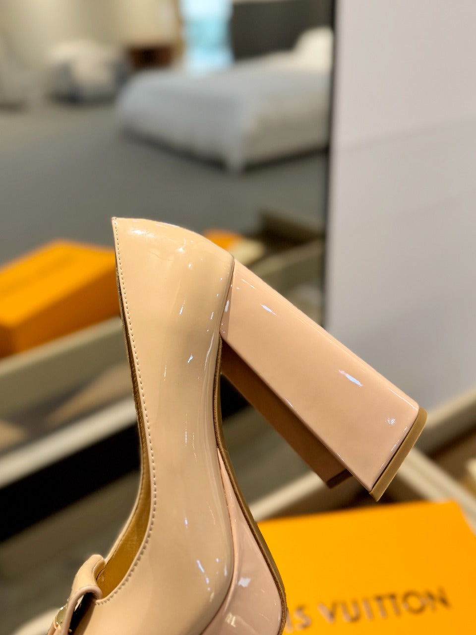 Louis Vuitton Shake Pump 120mm Beige Cowhide