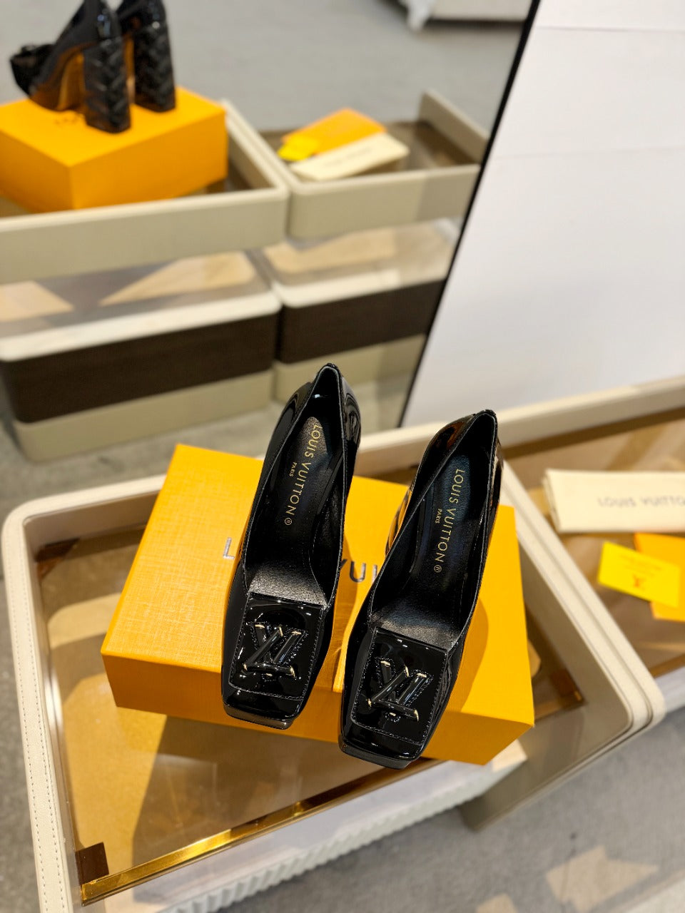 Louis Vuitton Shake Pump 120mm Glossy Black Cowhide