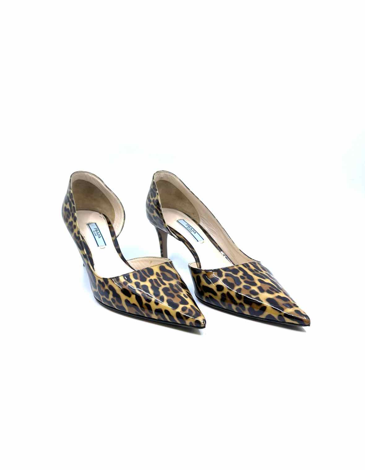PRADA Size 9 Brown, Camel Patent Leather Solid Pumps