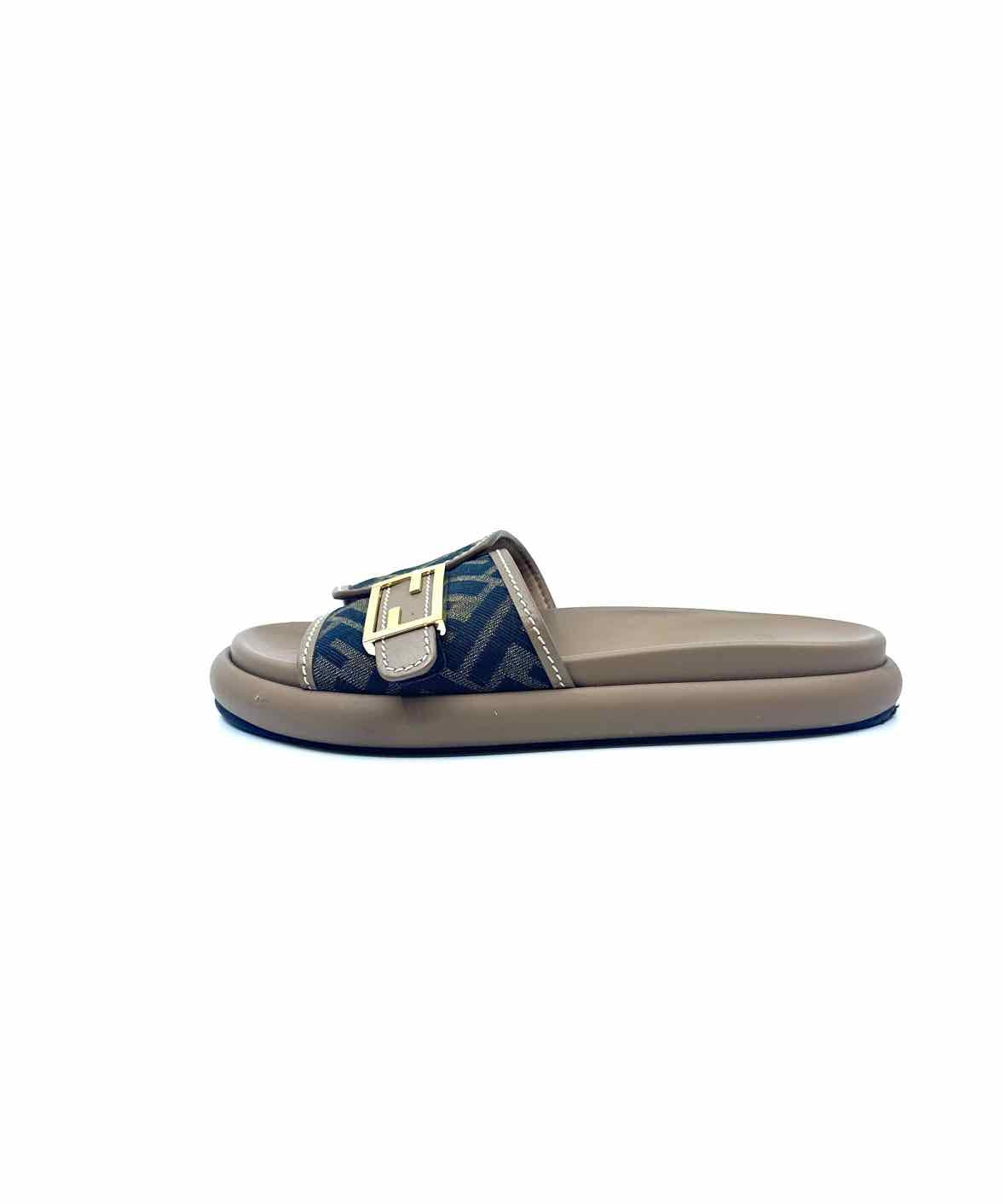 FENDI Size 7.5 Brown Canvas, Leather Zucca Slide
