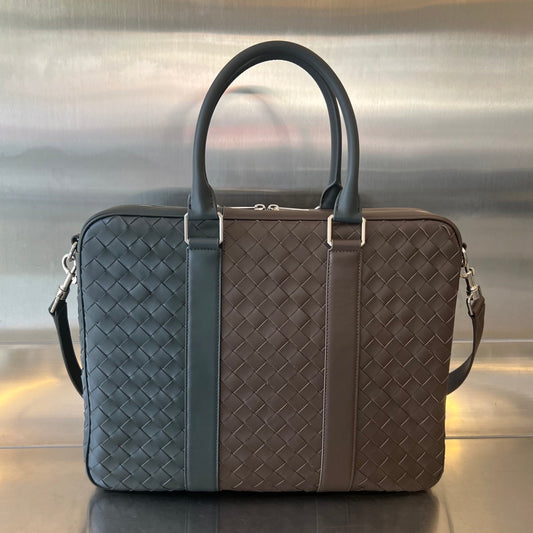 Bottega Veneta LARGE INTRECCIATO 40 BRIEFCASE IN LIGHT BROWN MIX DARK GREEN CALFSKIN