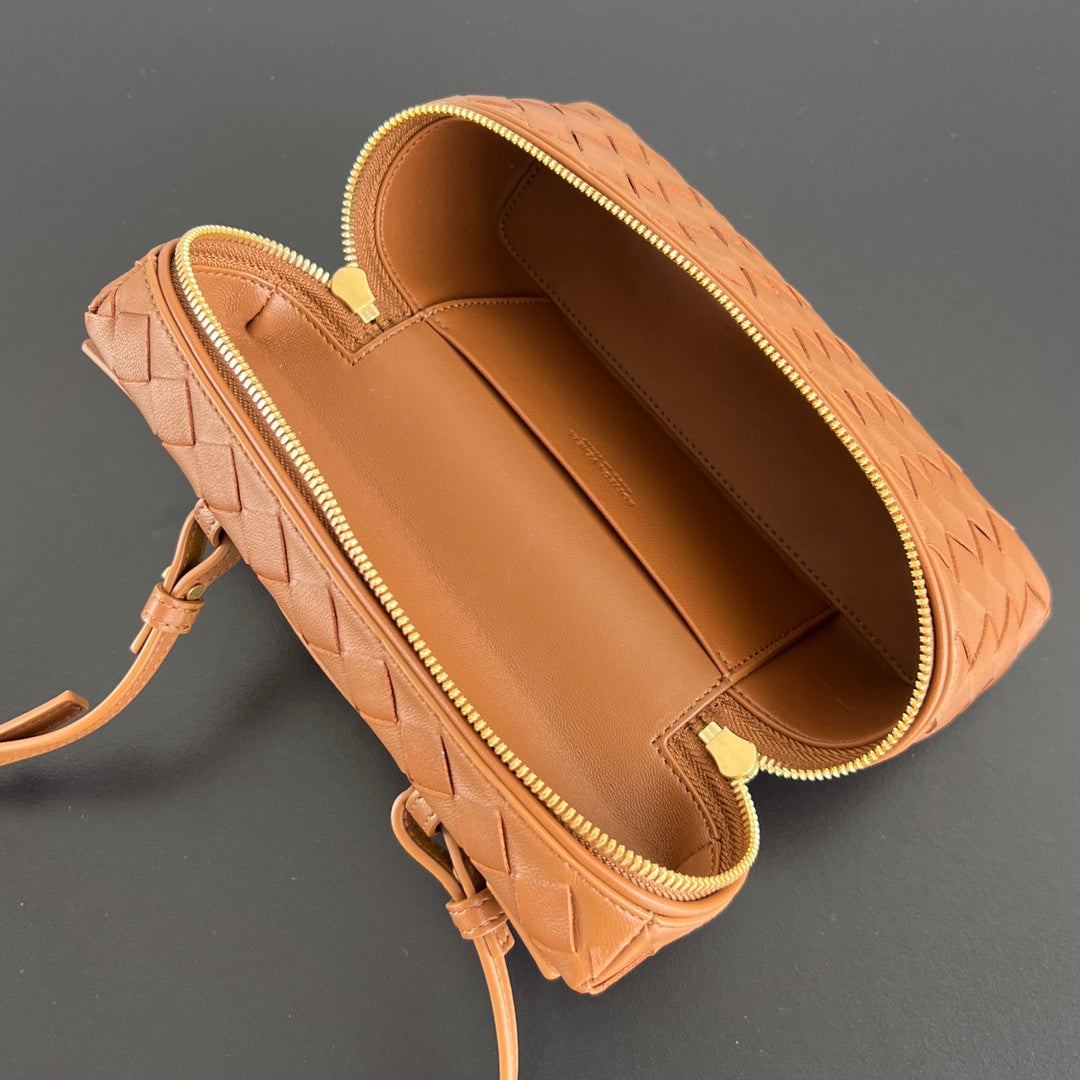 Bottega Veneta BANG BANG 22 VANITY CASE IN CINNAMON BROWN CALFSKIN