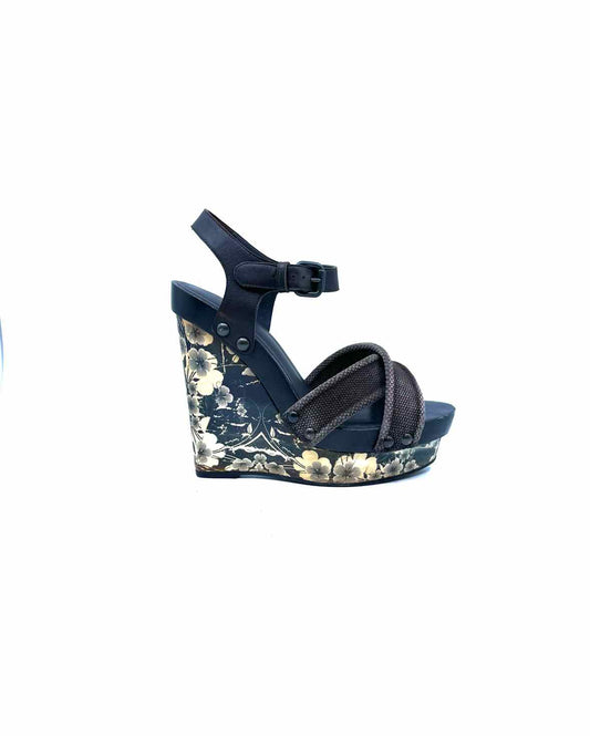 BOTTEGA VENETA Size 7.5 Brown Wedge