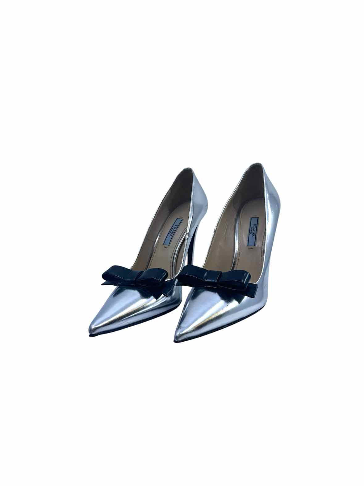 PRADA Size 8.5 Silver Leather Pumps