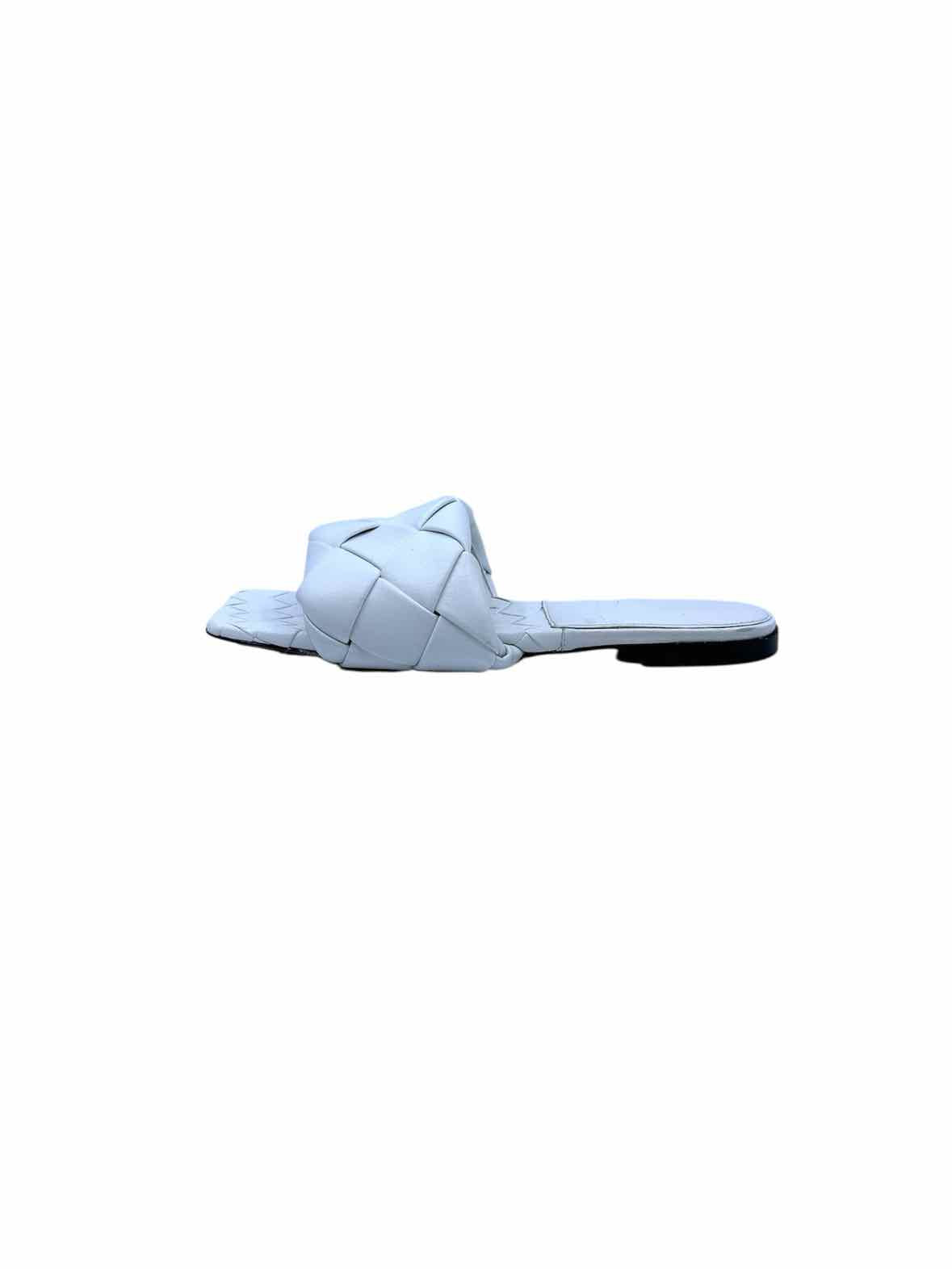 BOTTEGA VENETA Size 9.5 White Leather Woven Slide