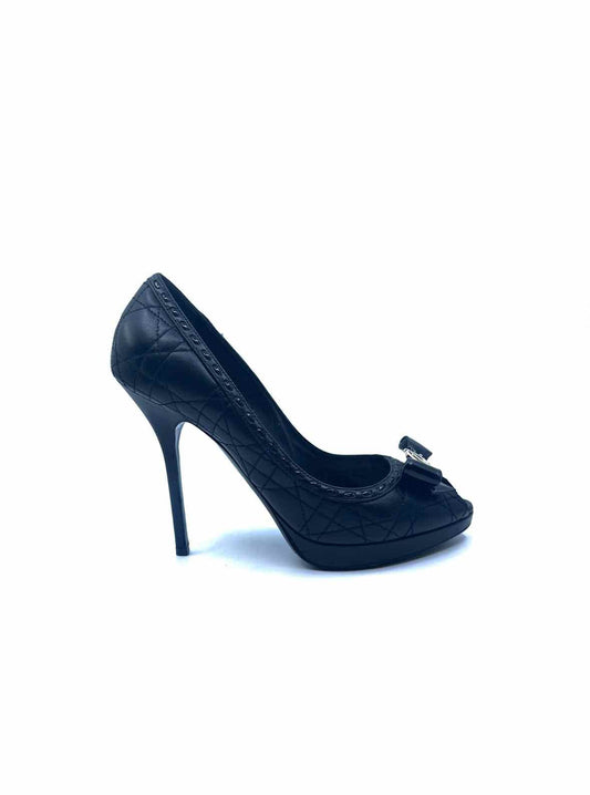 CHRISTIAN DIOR Size 9 Black Leather Quilted Pumps