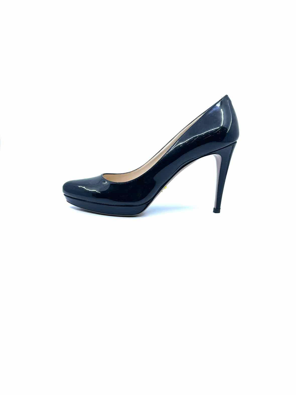 PRADA Size 8.5 Black Patent Leather Pumps