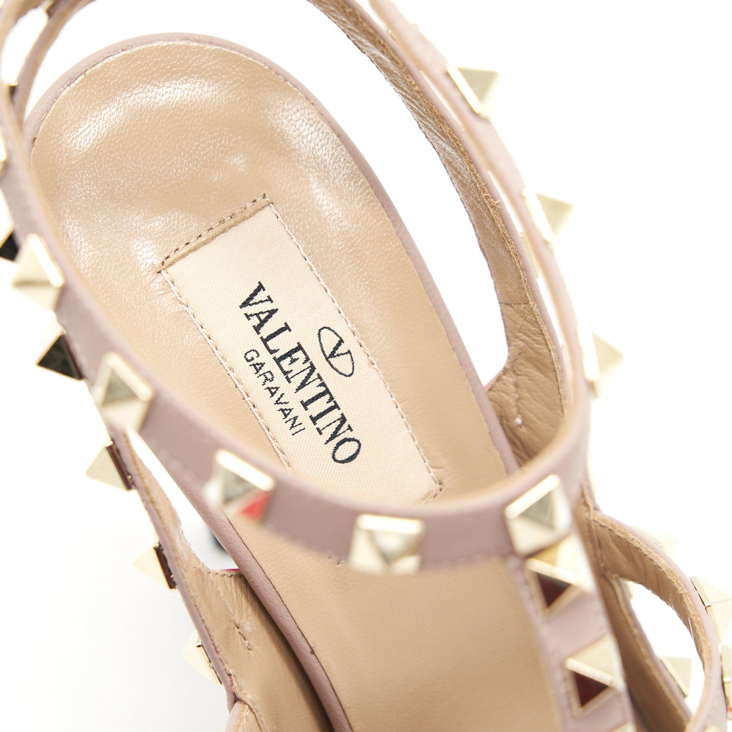 Valentino Garavani Rockstud Leather Pump Pink