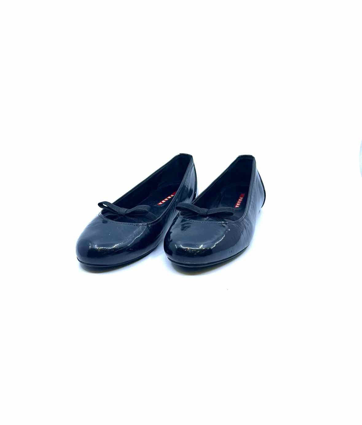 PRADA Size 7.5 Black Patent Leather Flats