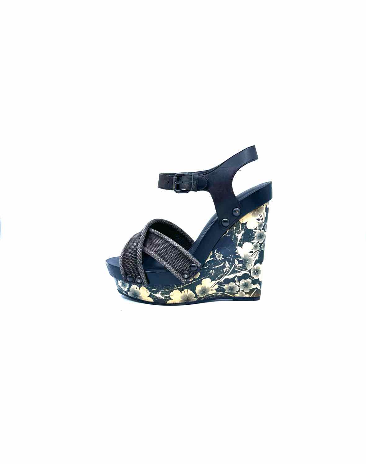 BOTTEGA VENETA Size 7.5 Brown Wedge