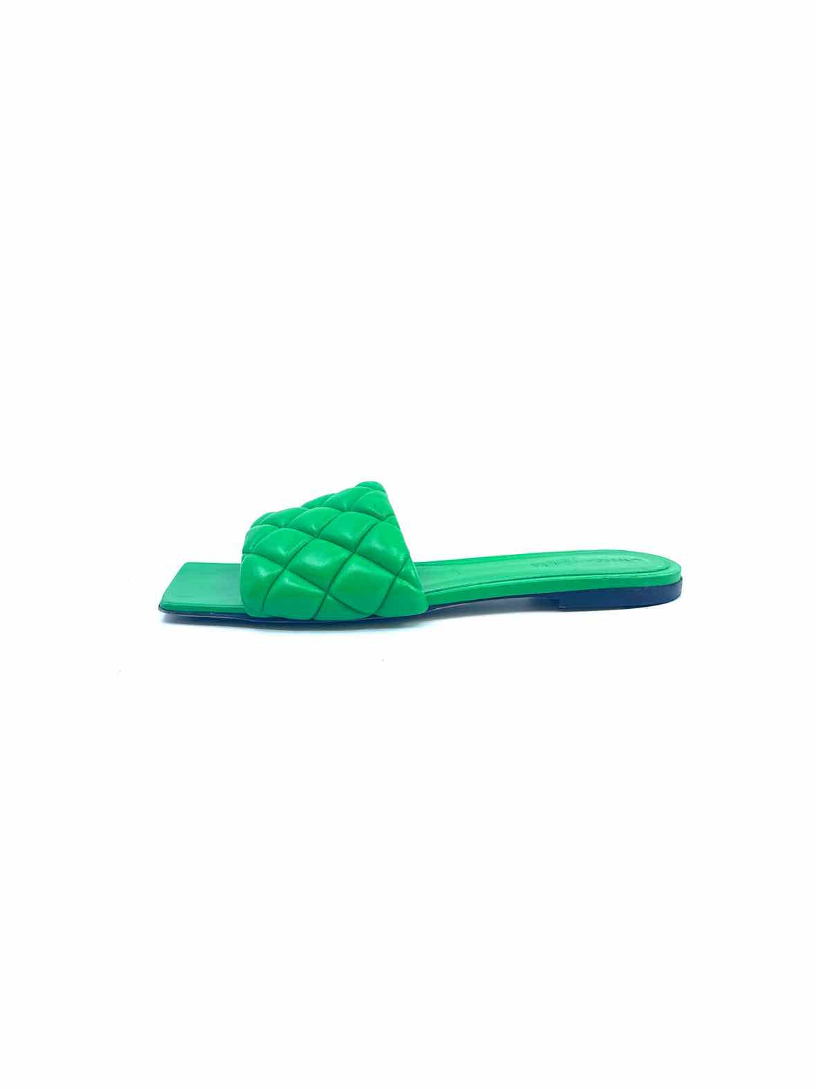 BOTTEGA VENETA Size 8.5 Green Leather Sandals