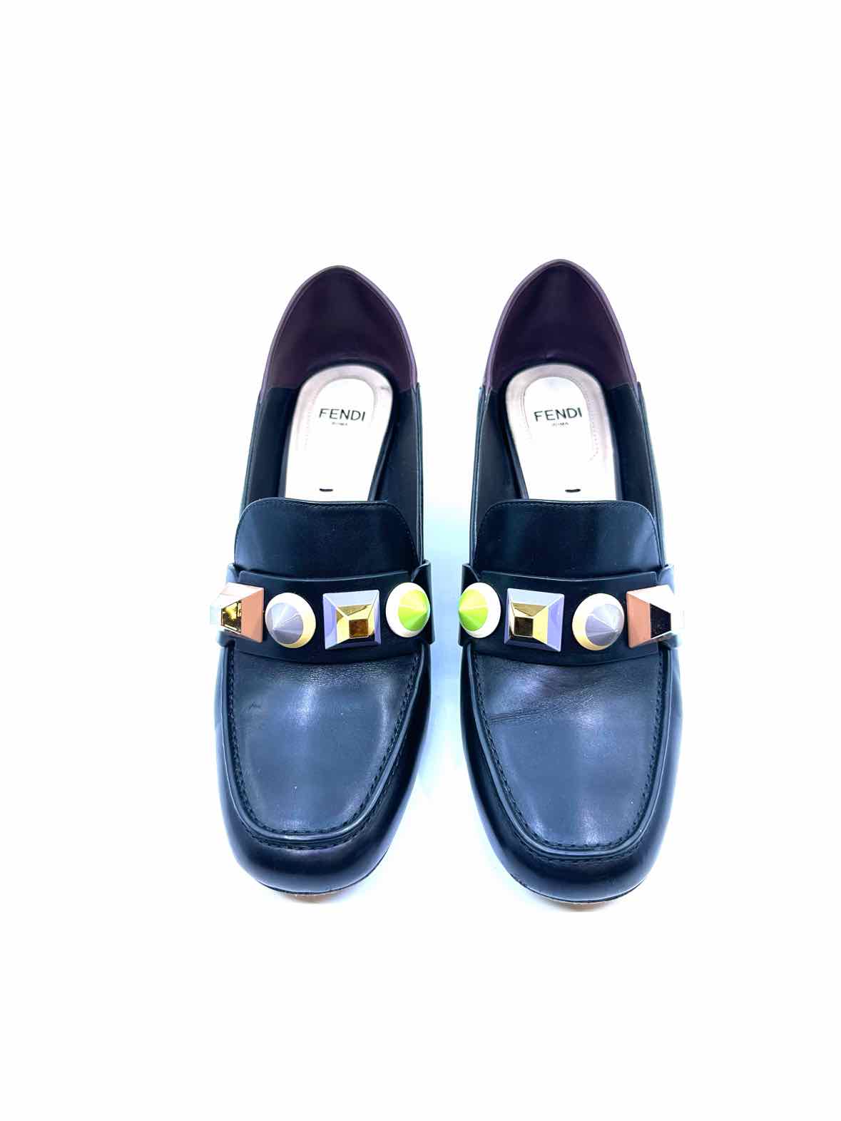 FENDI Size 8 Black Leather Solid Pumps