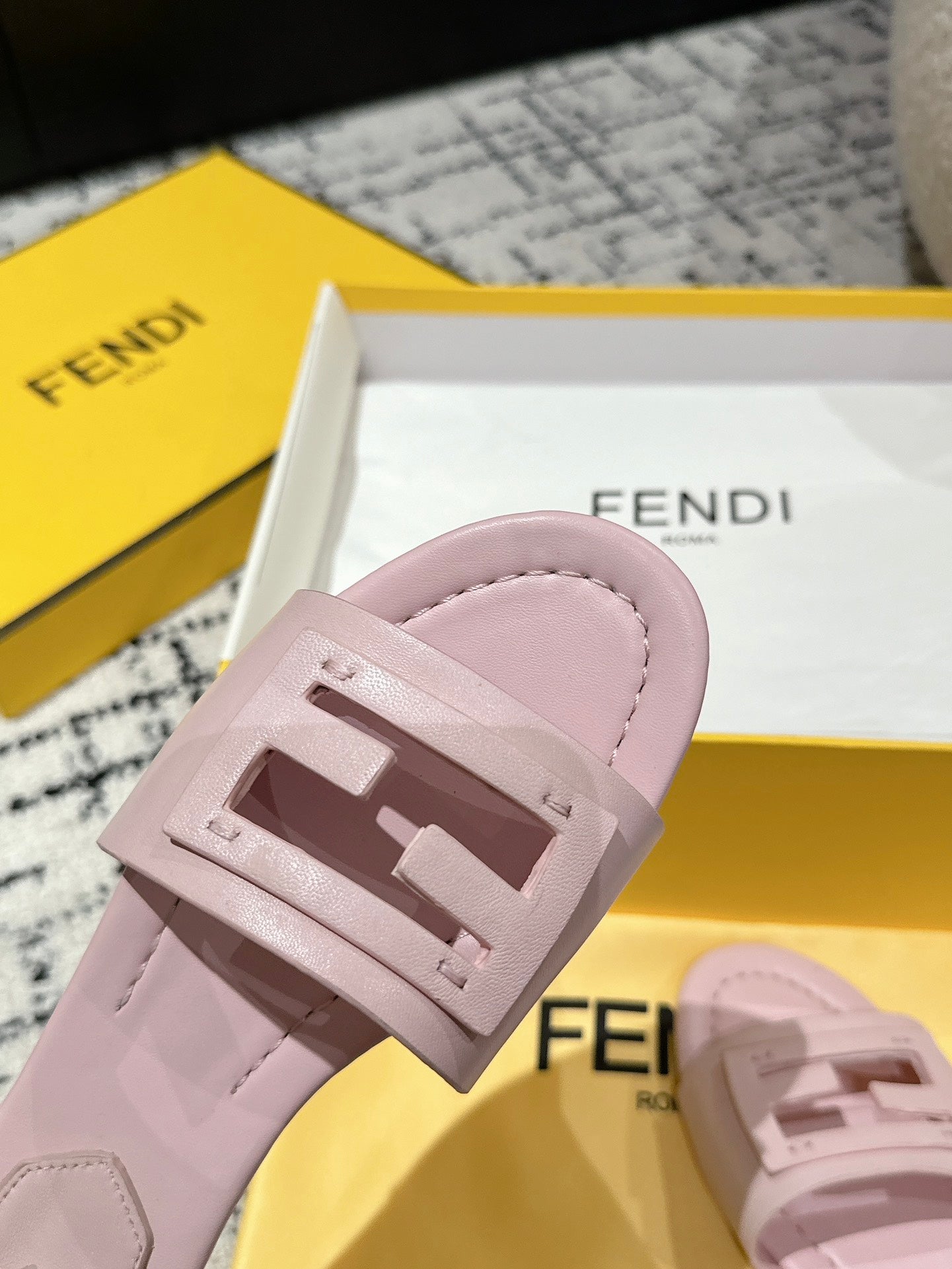 FENDI FF Baguette Light Pink Leather Slide