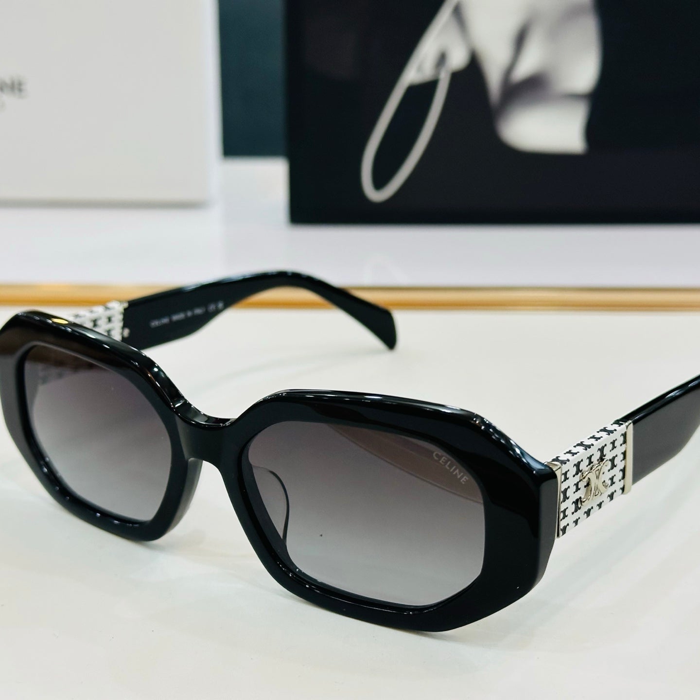 Celine TRIOMPHE OVAL SUNGLASS CL40169 IN ACETATE