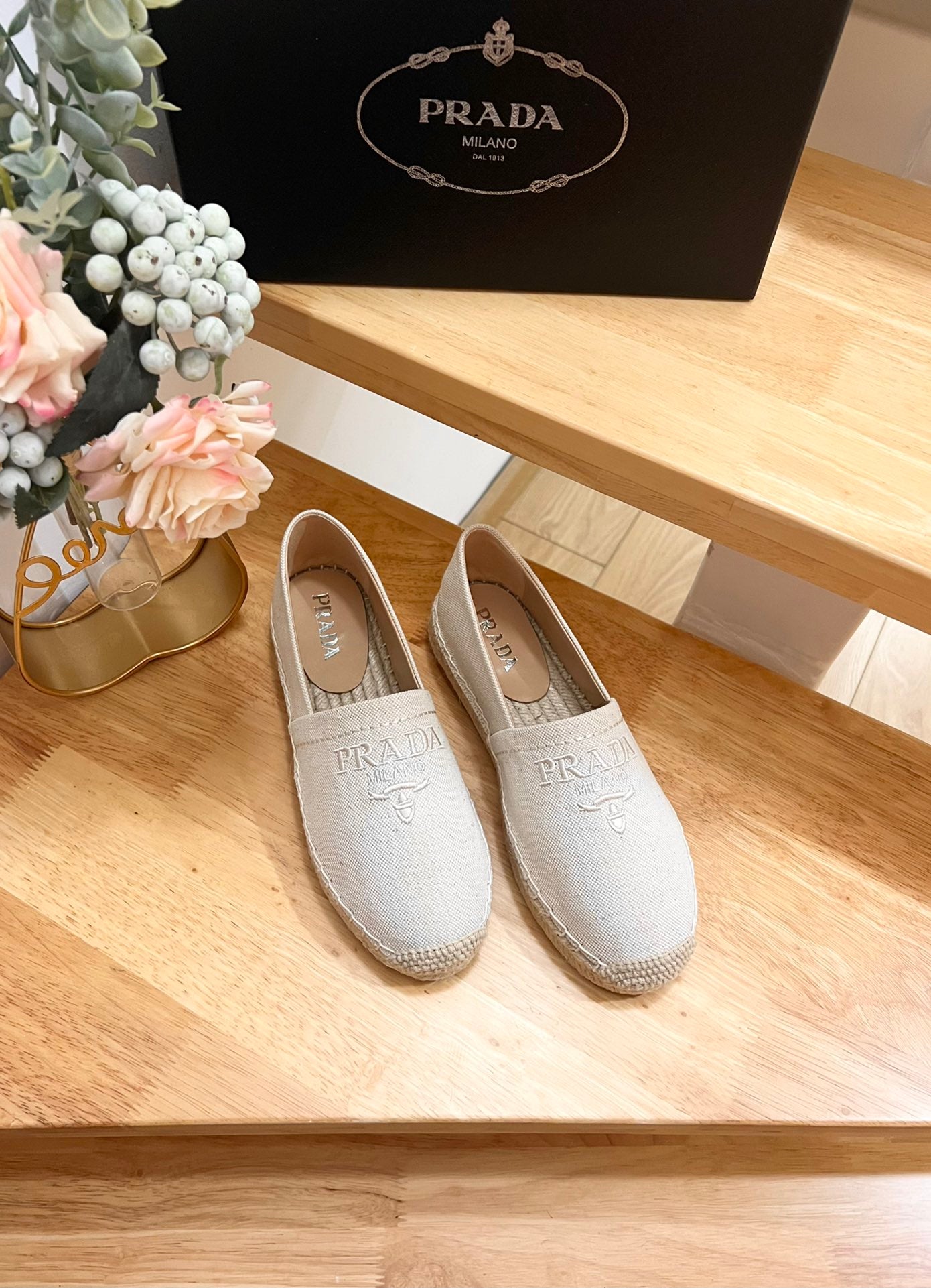 PRADA espadrilles beige canvas