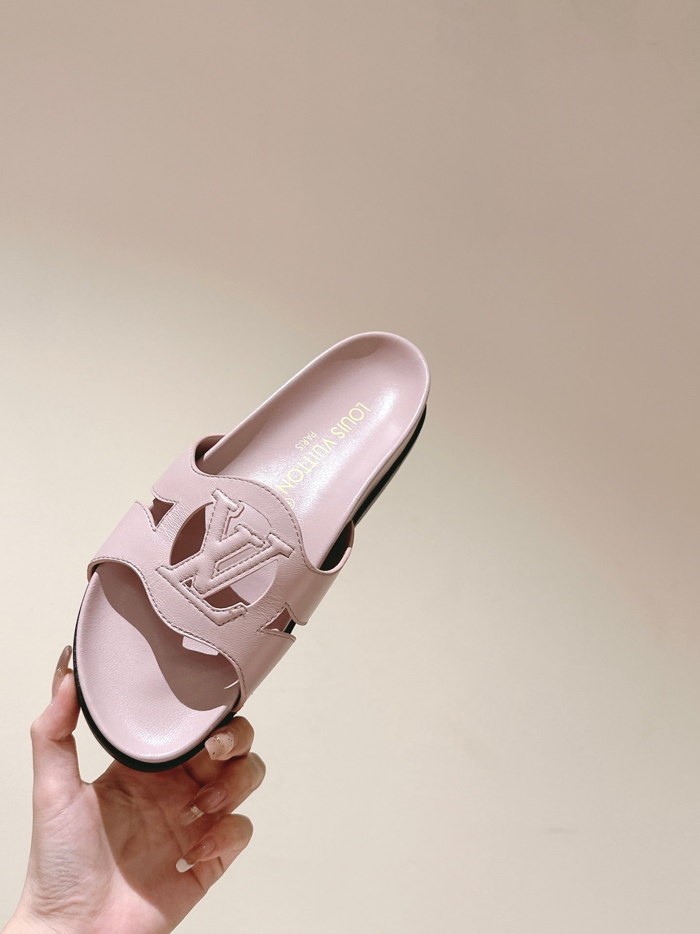 Louis Vuitton sandal isola flat mule light pink calfskin
