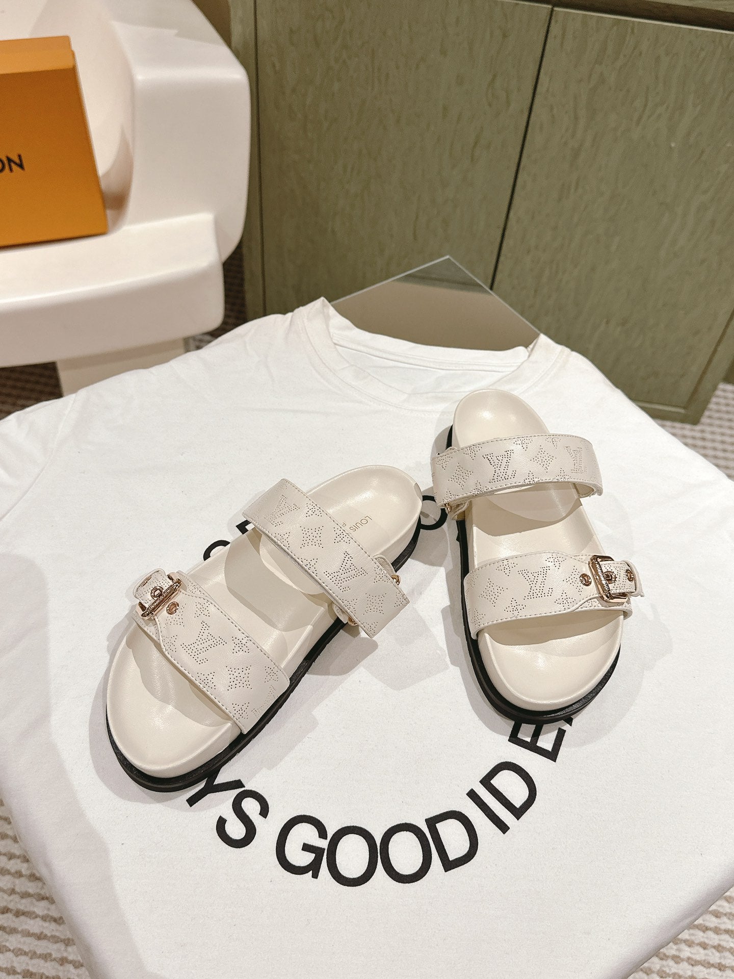 Louis Vuitton sandal mule bomdia cream calfskin