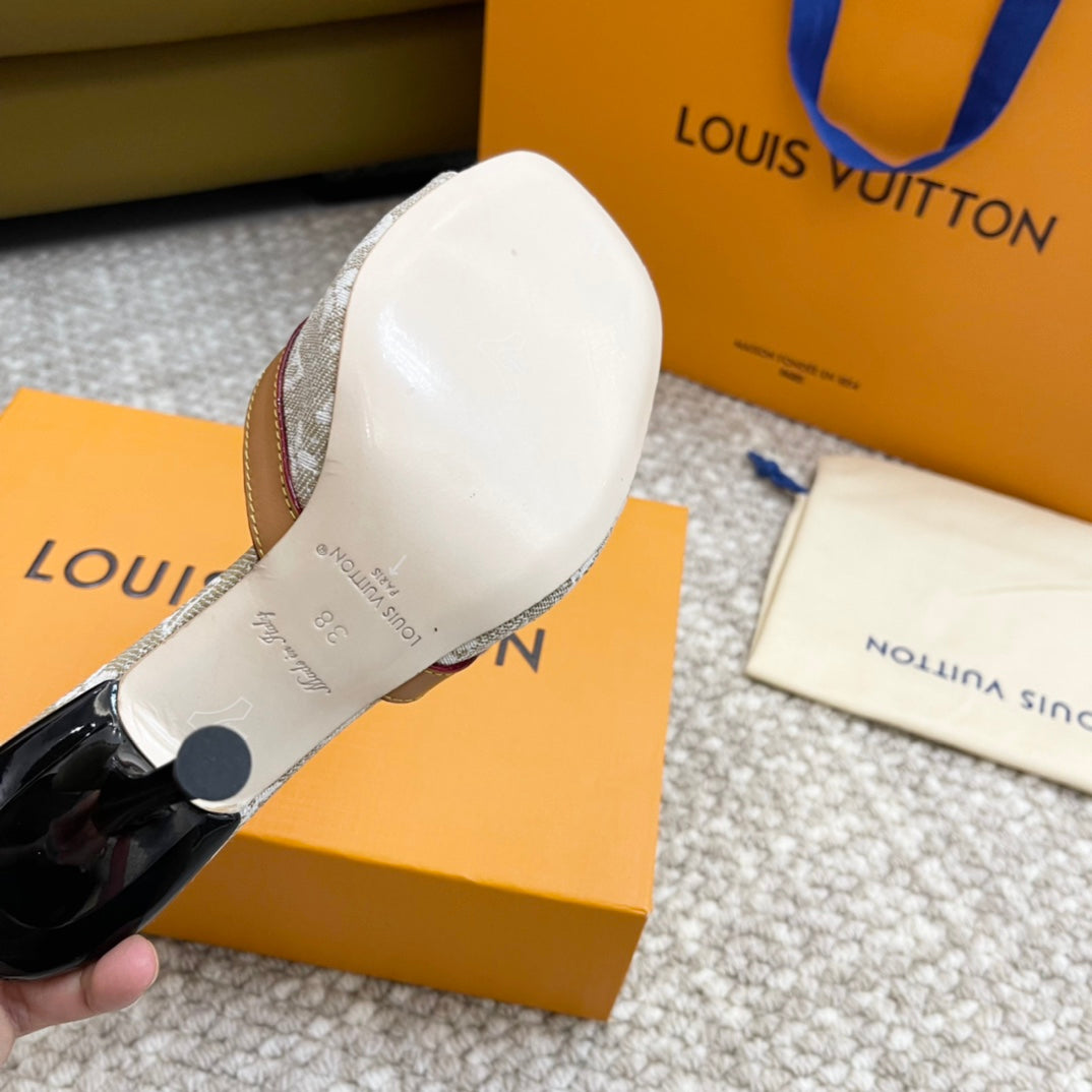 Louis Vuitton neo revival 90 grey monogram denim calfskin