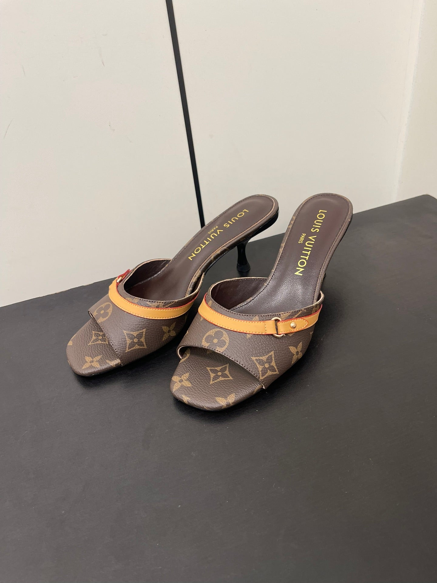 Louis Vuitton neo revival 50 brown monogram calfskin