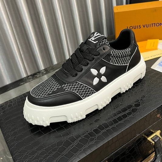 Louis Vuitton SNEAKER IN BLACK MONOGRAM CALFSKIN AND DENIM