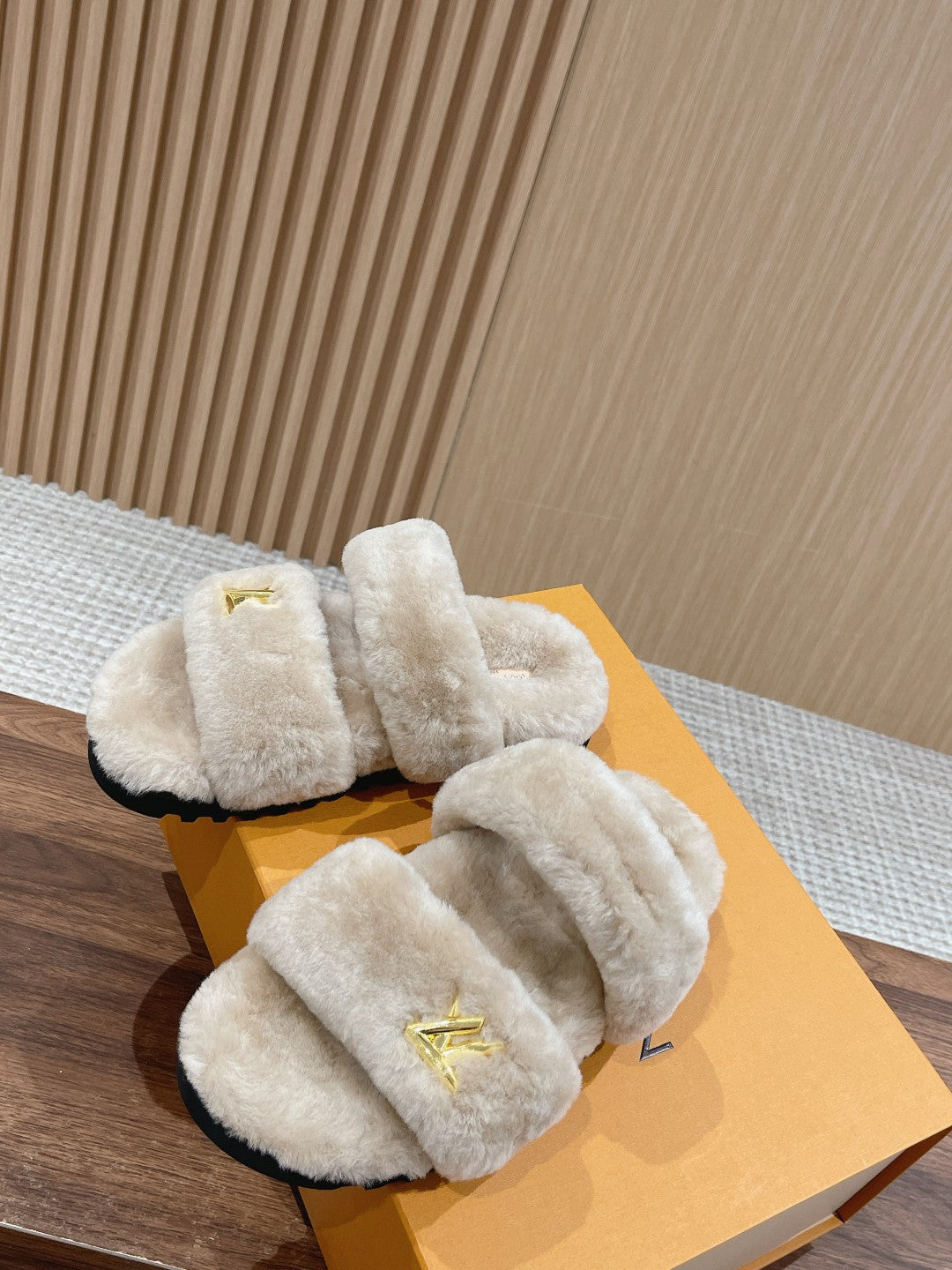 Louis Vuitton Sunset Flat Comfort Mule Light Brown Wool