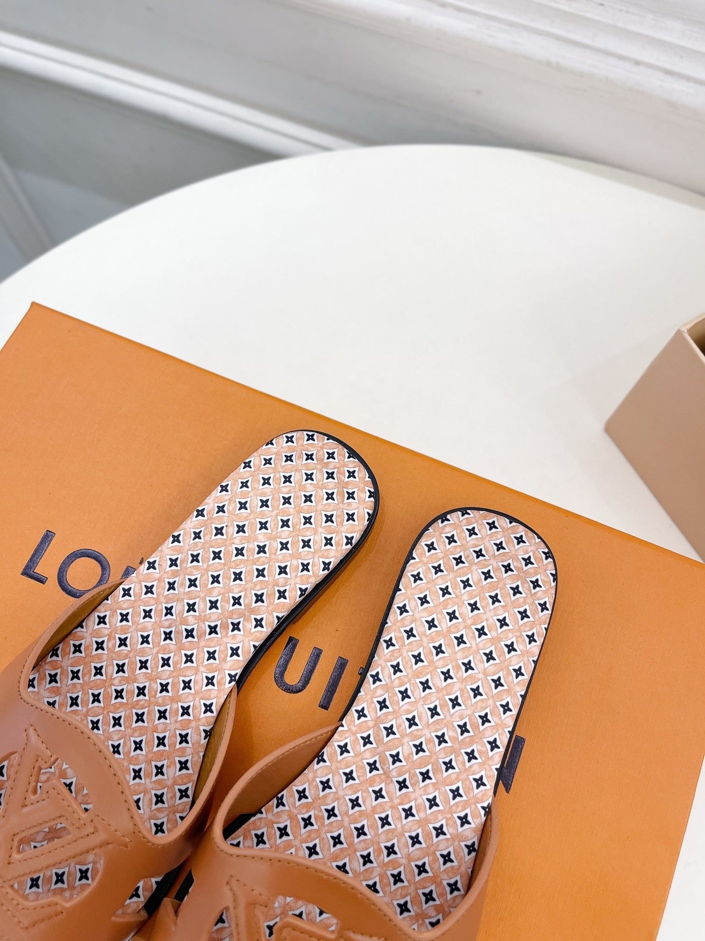 Louis Vuitton sandal isola flat mule brown calfskin star monogram