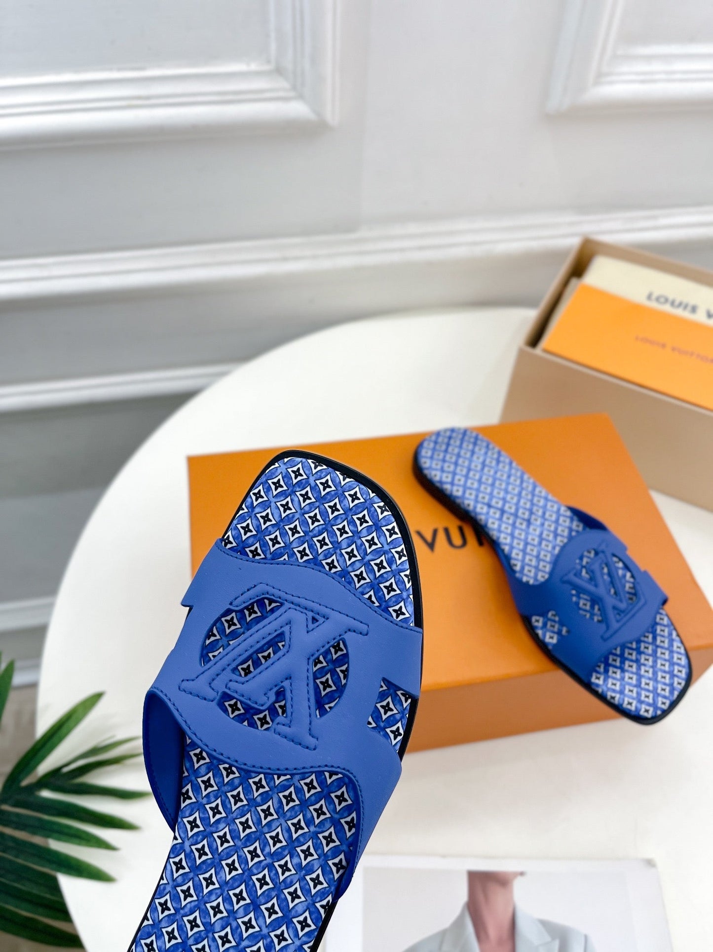 Louis Vuitton sandal isola flat mule blue calfskin star monogram