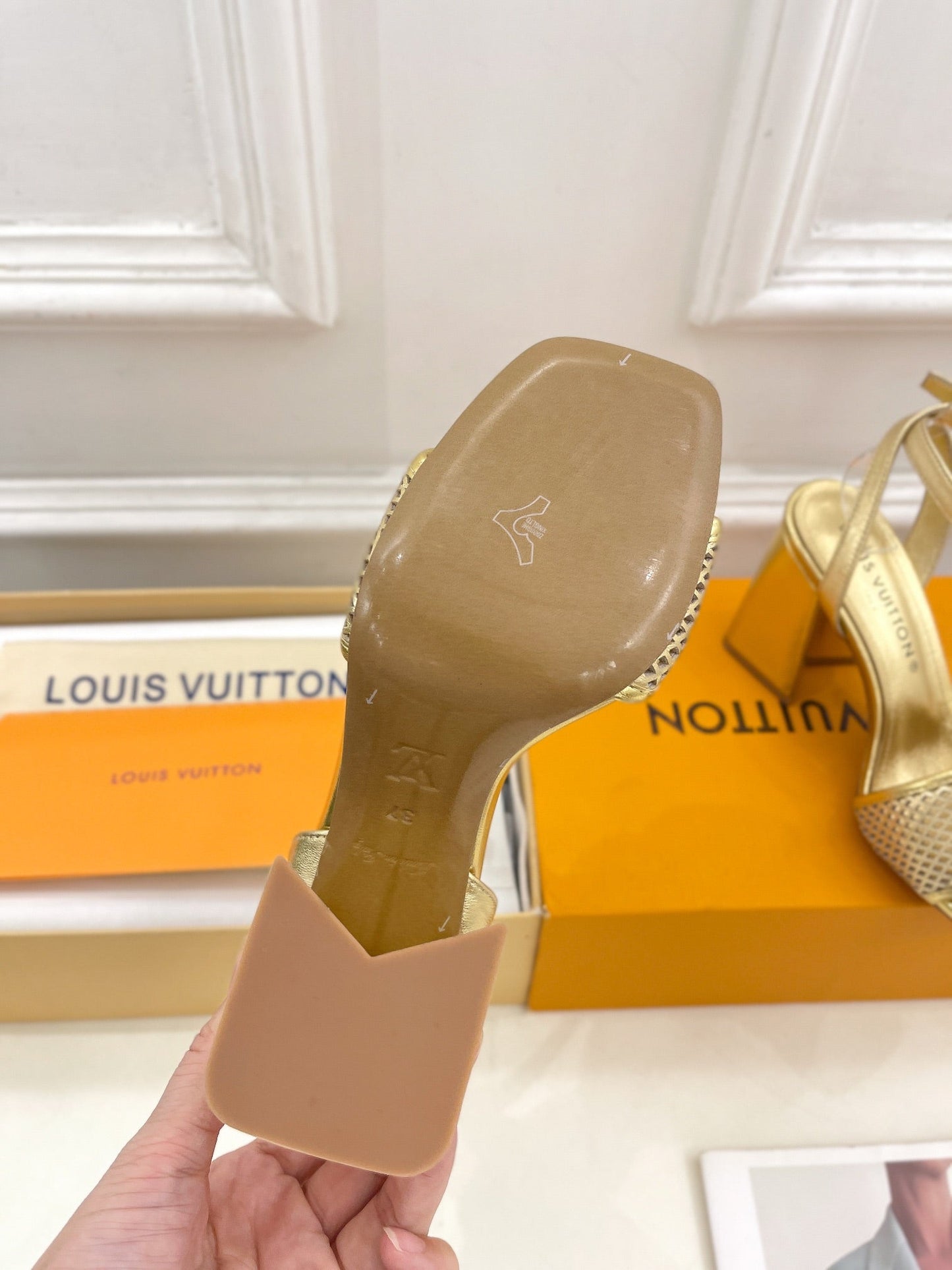 Louis Vuitton shake platform 90 gold metalic calfskin
