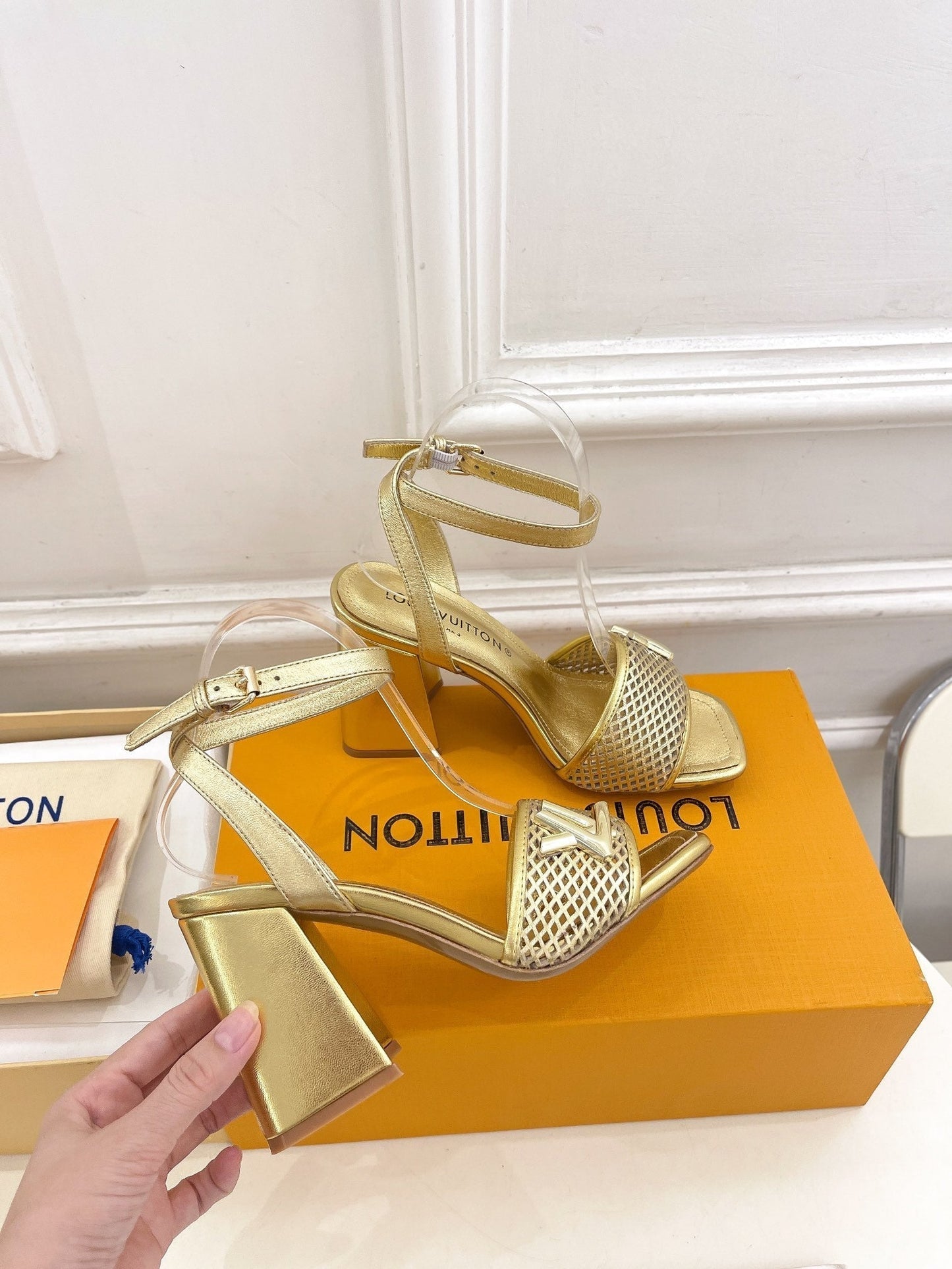 Louis Vuitton shake platform 90 gold metalic calfskin