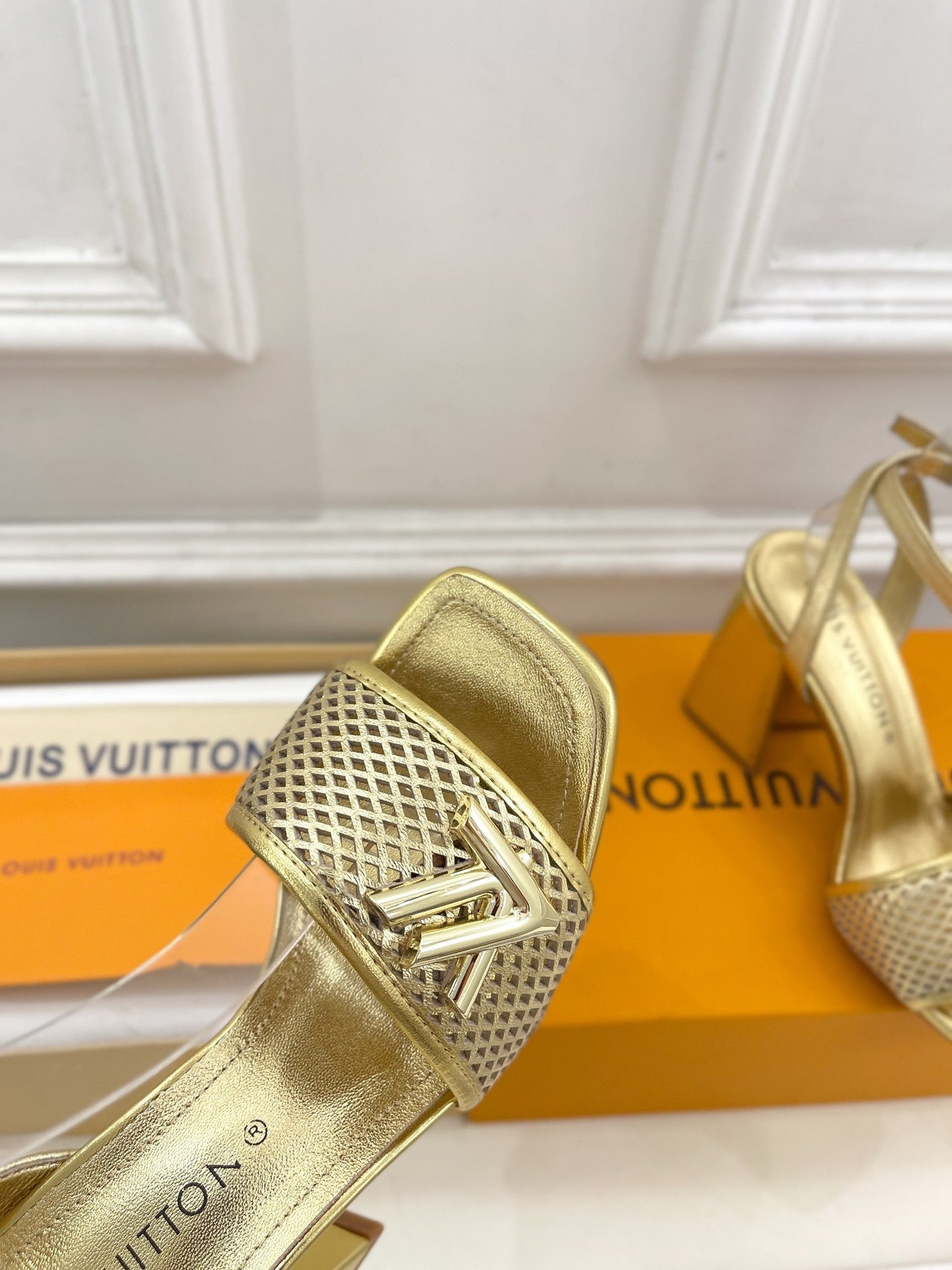 Louis Vuitton shake platform 90 gold metalic calfskin