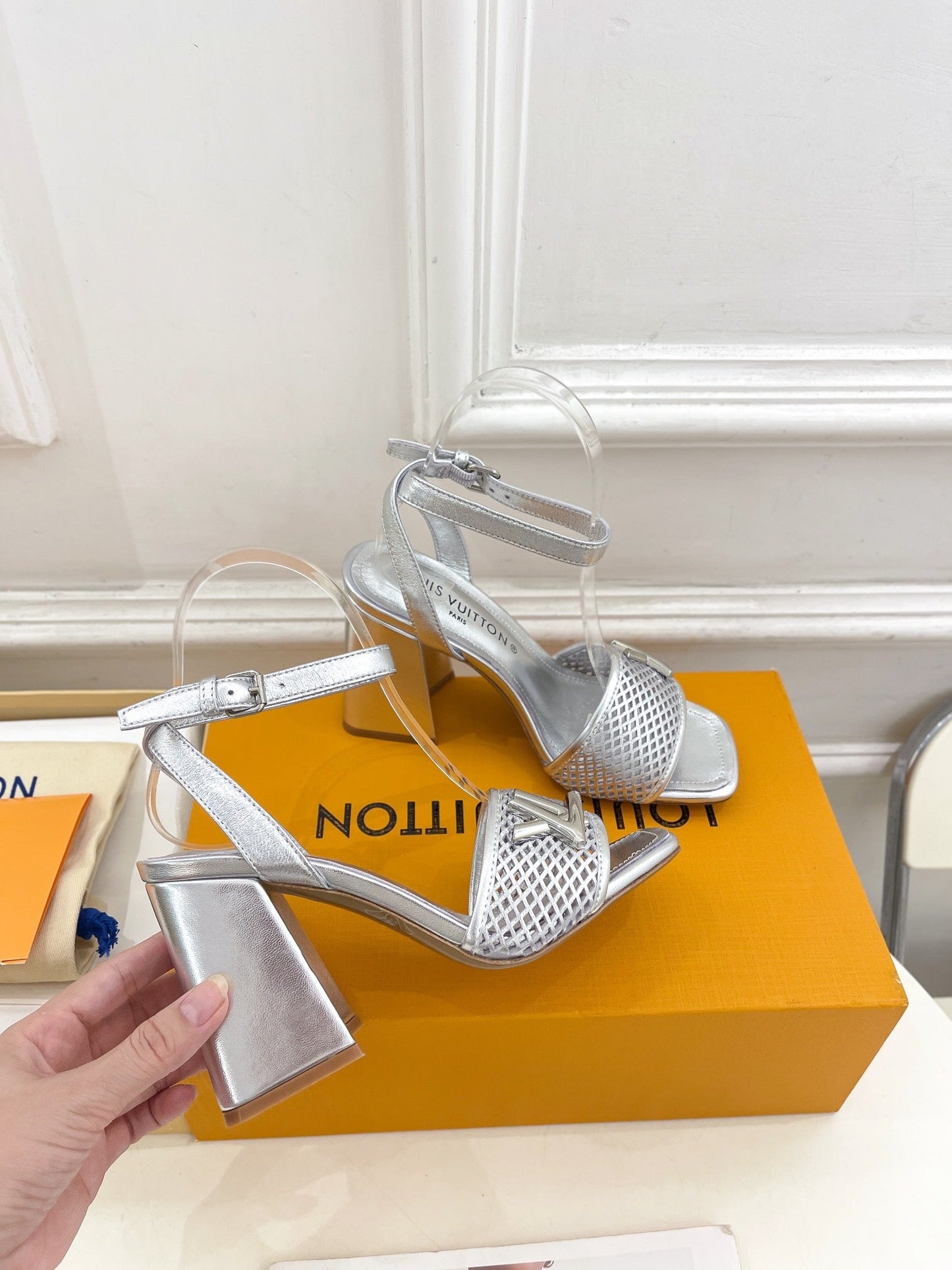 Louis Vuitton shake platform 90 silver metalic calfskin