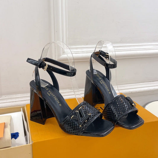 Louis Vuitton shake platform 90 black patent calfskin