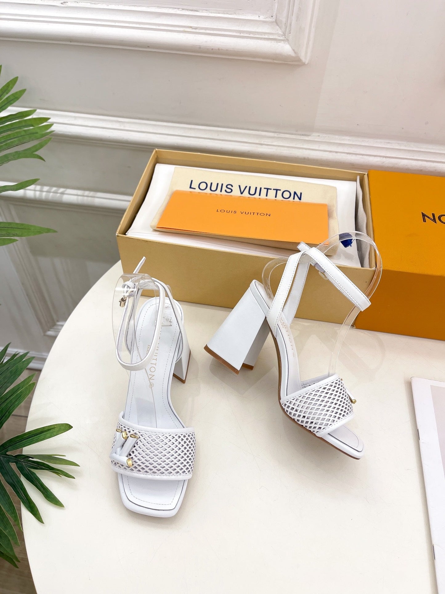 Louis Vuitton shake platform 90 white calfskin