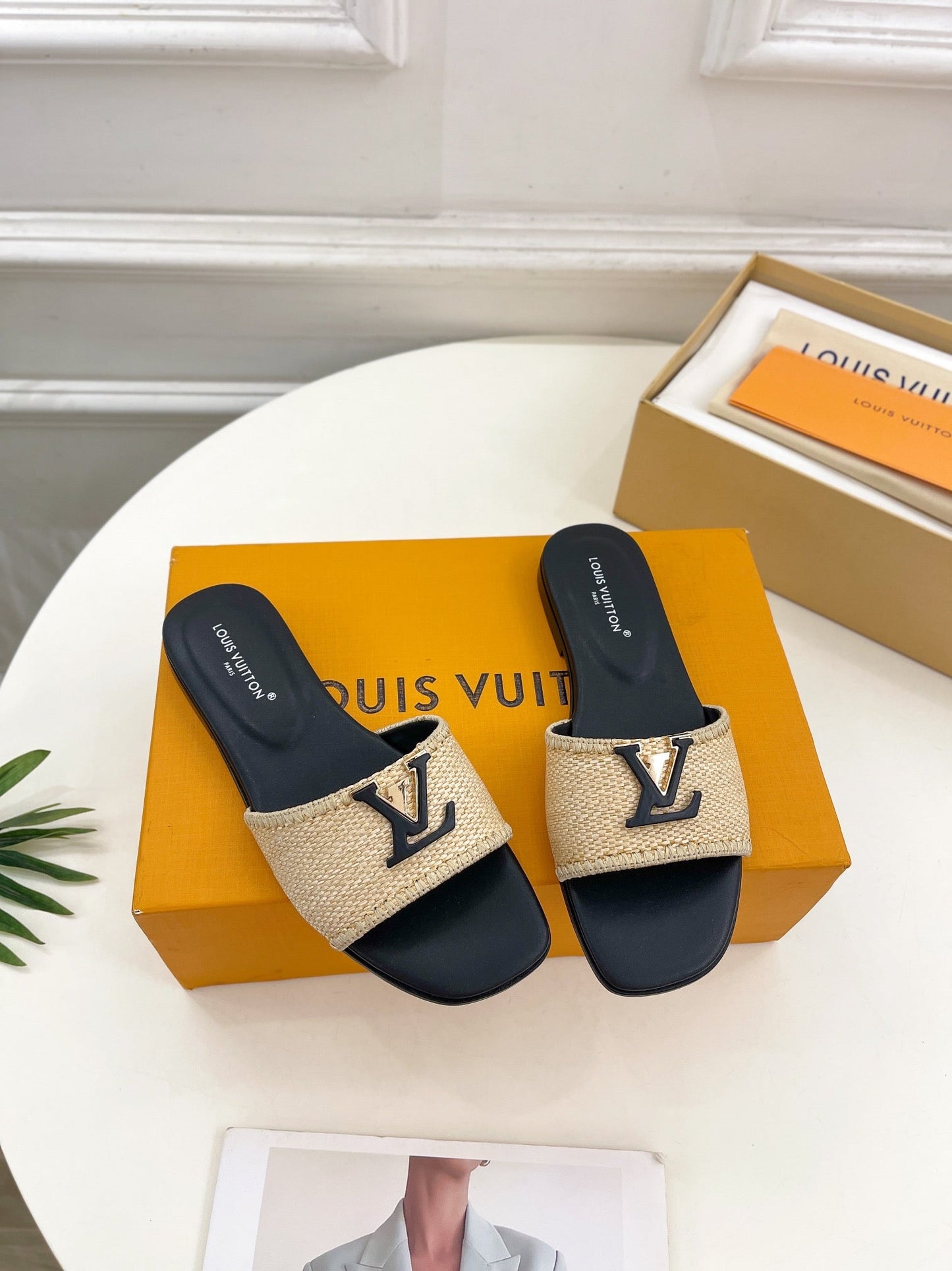 Louis Vuitton capri flat mule beige raffia black calfskin