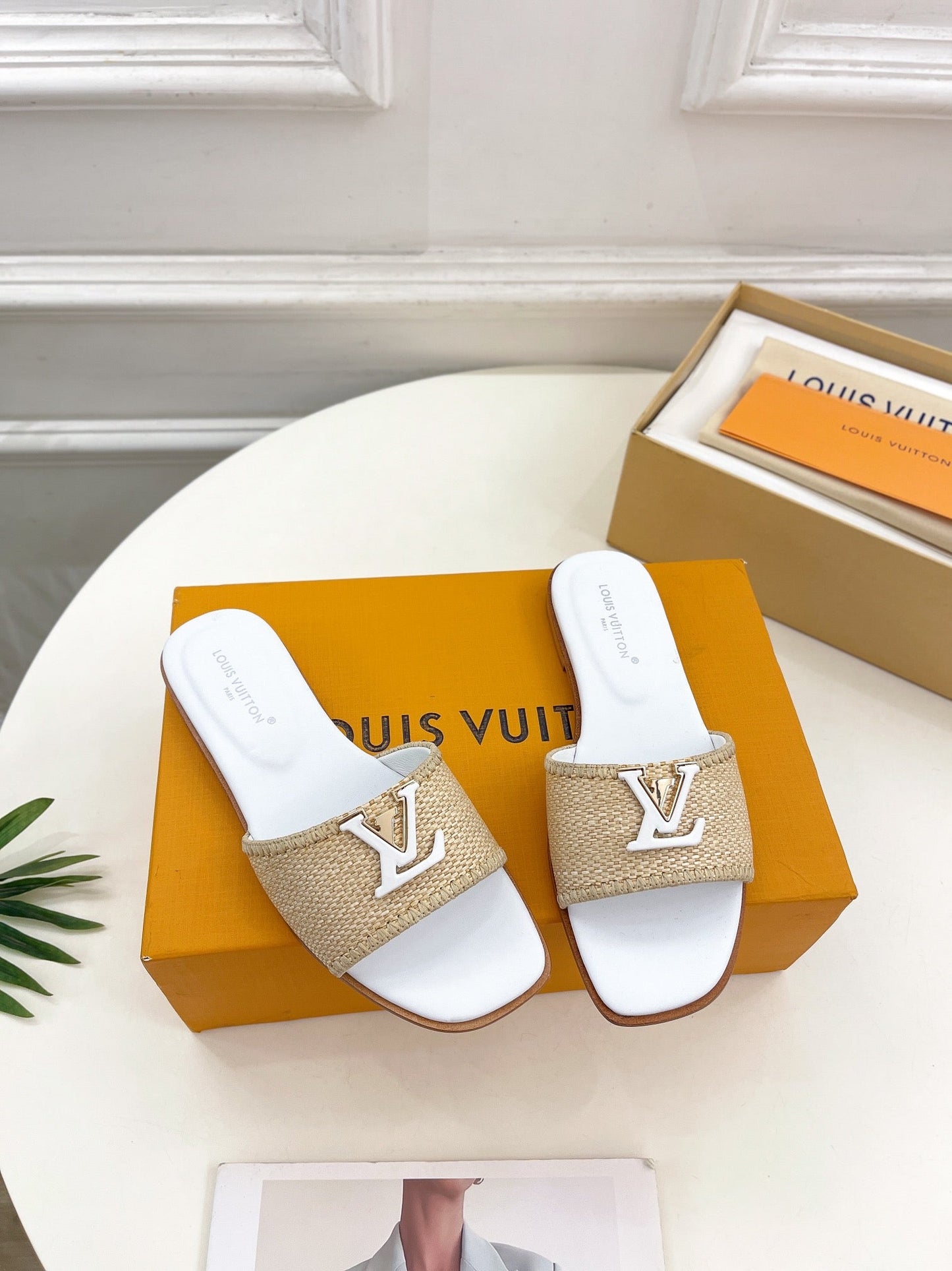 Louis Vuitton capri flat mule beige raffia white calfskin